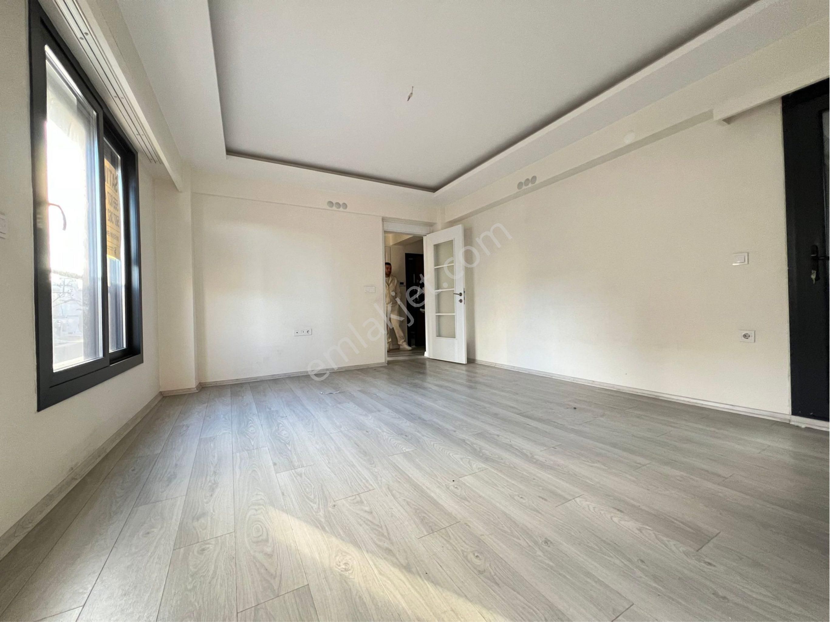 Akalın'dan Bozyaka'da Cadde Üzeri Asansörlü Otoparklı 3+1 Daire - Görsel 2