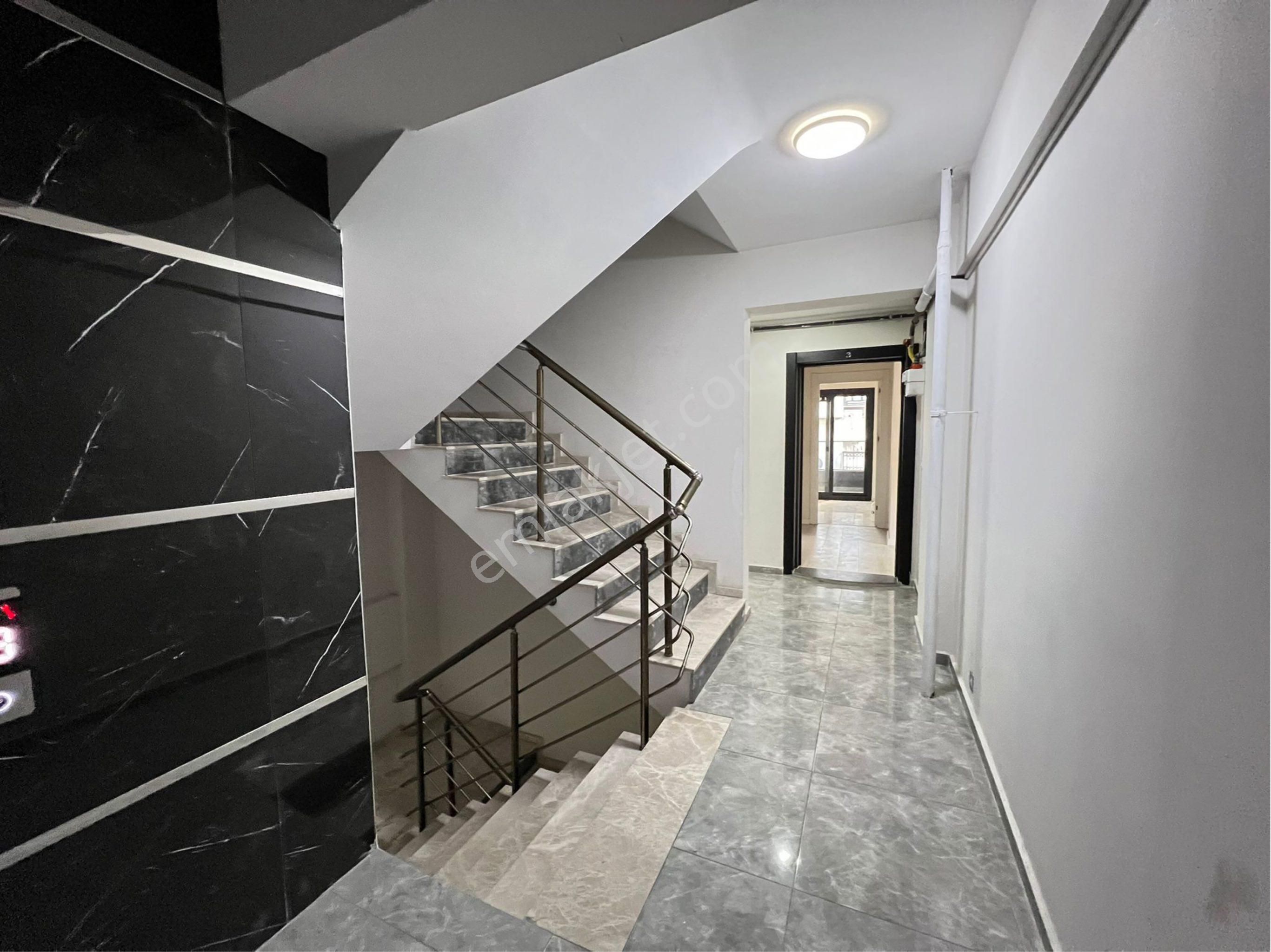 Akalın'dan Bozyaka'da Cadde Üzeri Asansörlü Otoparklı 3+1 Daire - Görsel 10