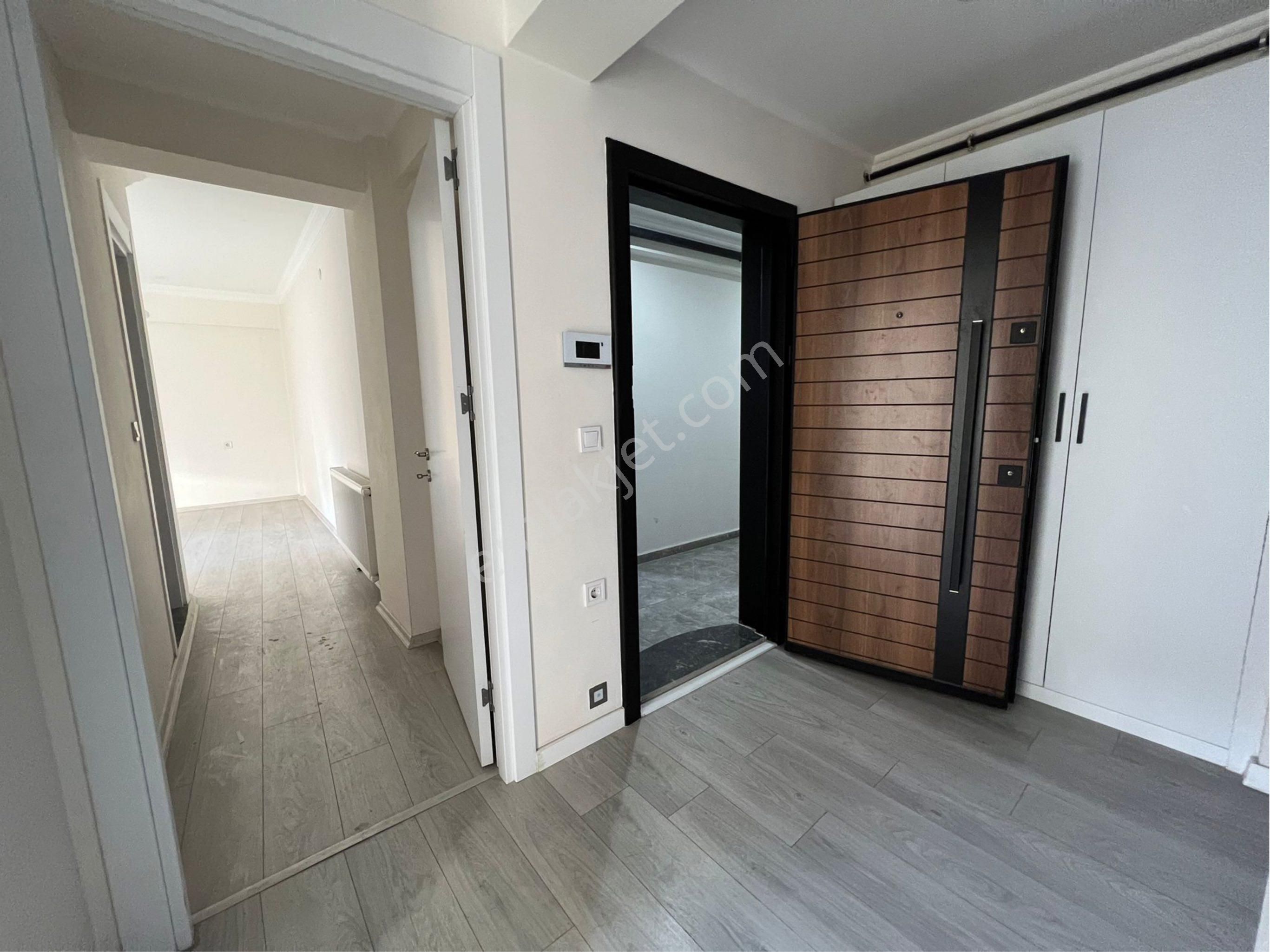 Akalın'dan Bozyaka'da Cadde Üzeri Asansörlü Otoparklı 3+1 Daire - Görsel 11