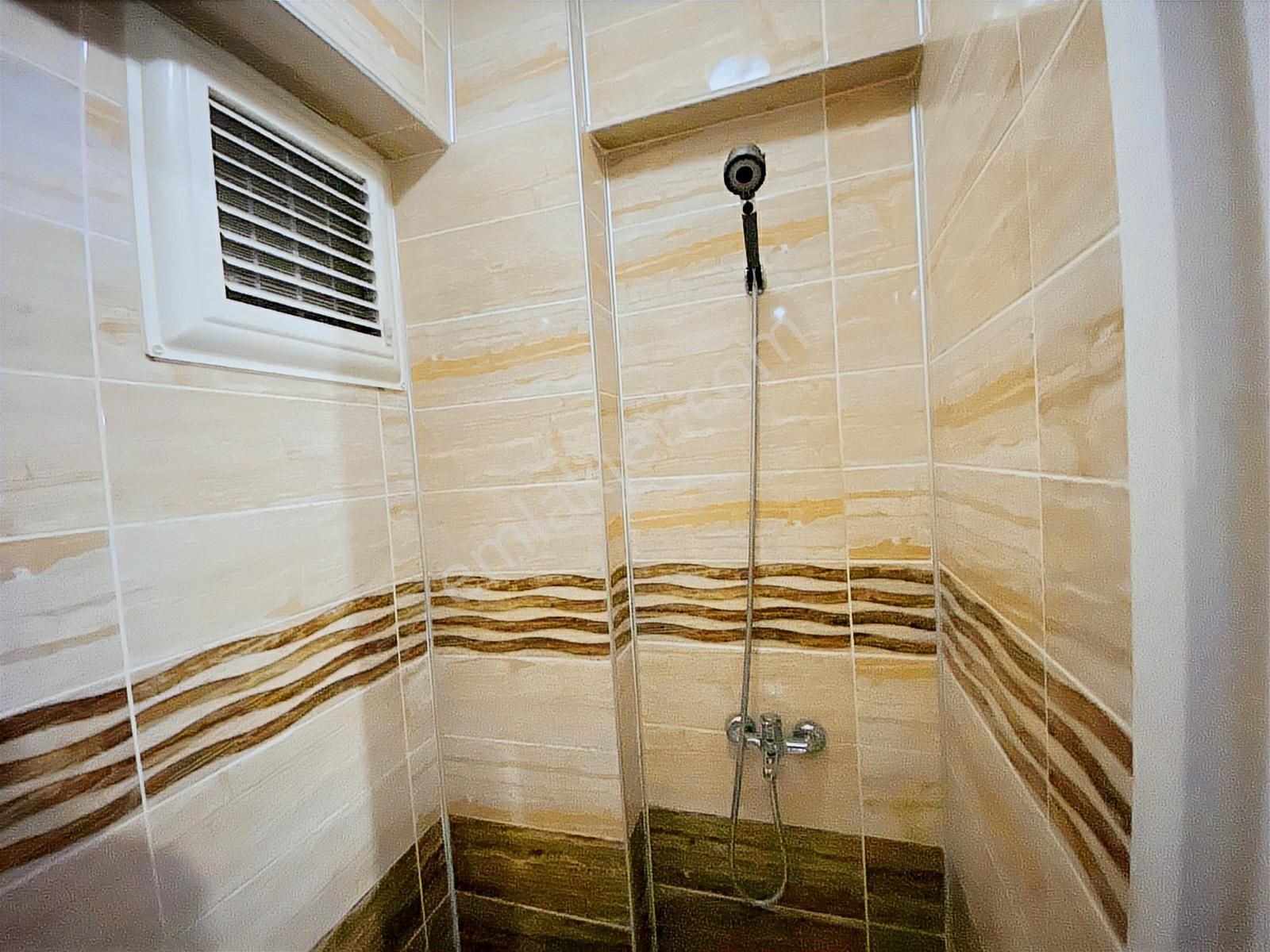 Karadeniz Mahallesinde 3+1 7 Yaşında Arakat Geniş Daire - Görsel 15