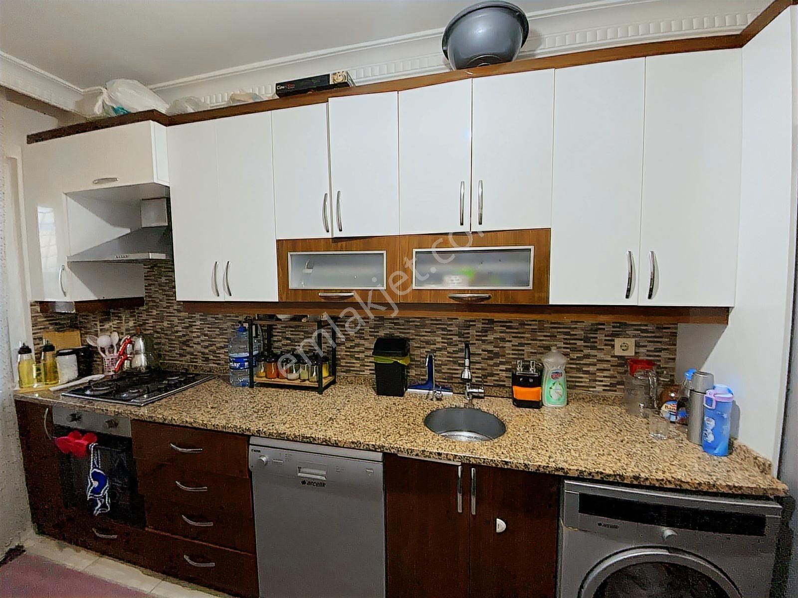 Karadeniz Mahallesinde 3+1 7 Yaşında Arakat Geniş Daire - Görsel 4