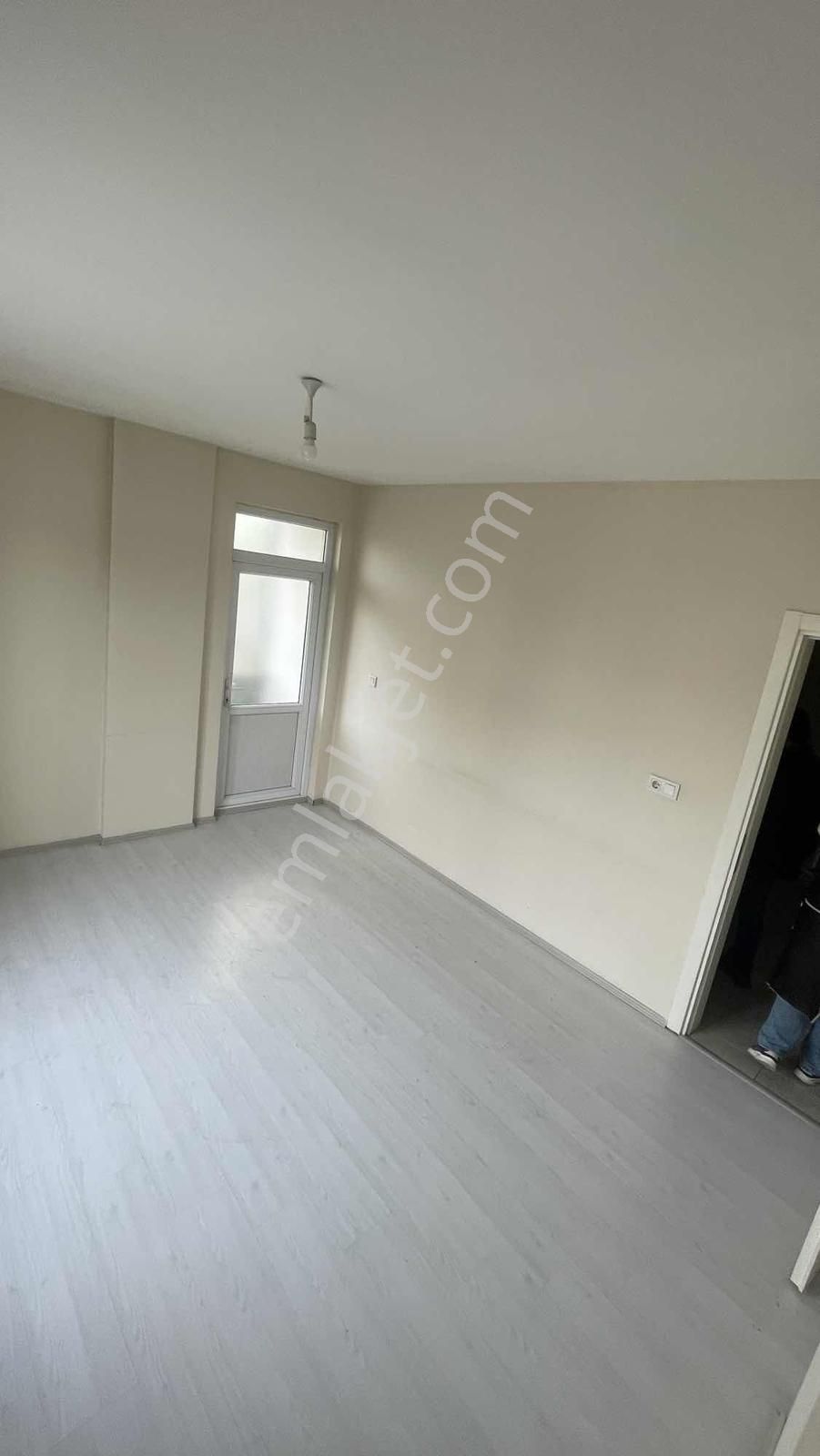 Ulucan'dan Kemalpaşa'da Ünivertsite Karşısında Kiralık Daireler - Görsel 4