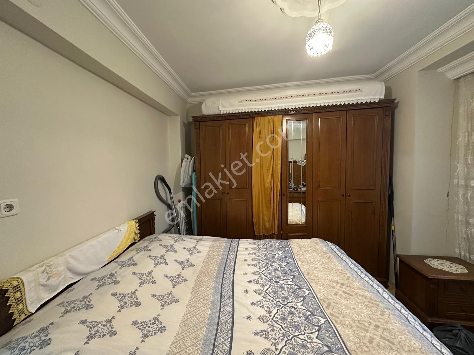 Acil Eyüpsultan'da Harika Konumda Geniş 2+1 Arakat Fırsat Daire! - Görsel 3