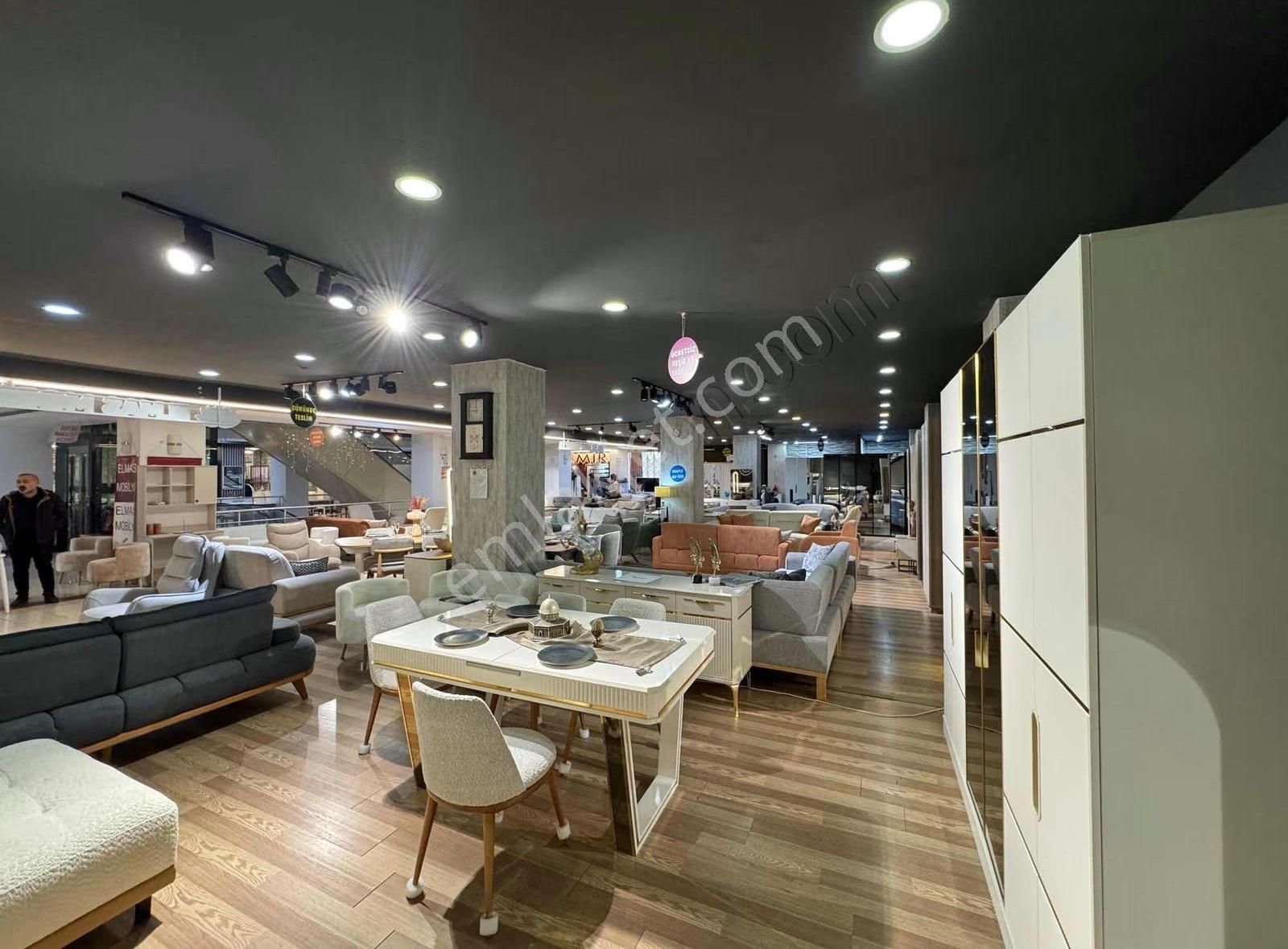 Fuar Çarşısı İçinde | İşlek Lokasyonda Devren Mobilya Mağazası - Görsel 11