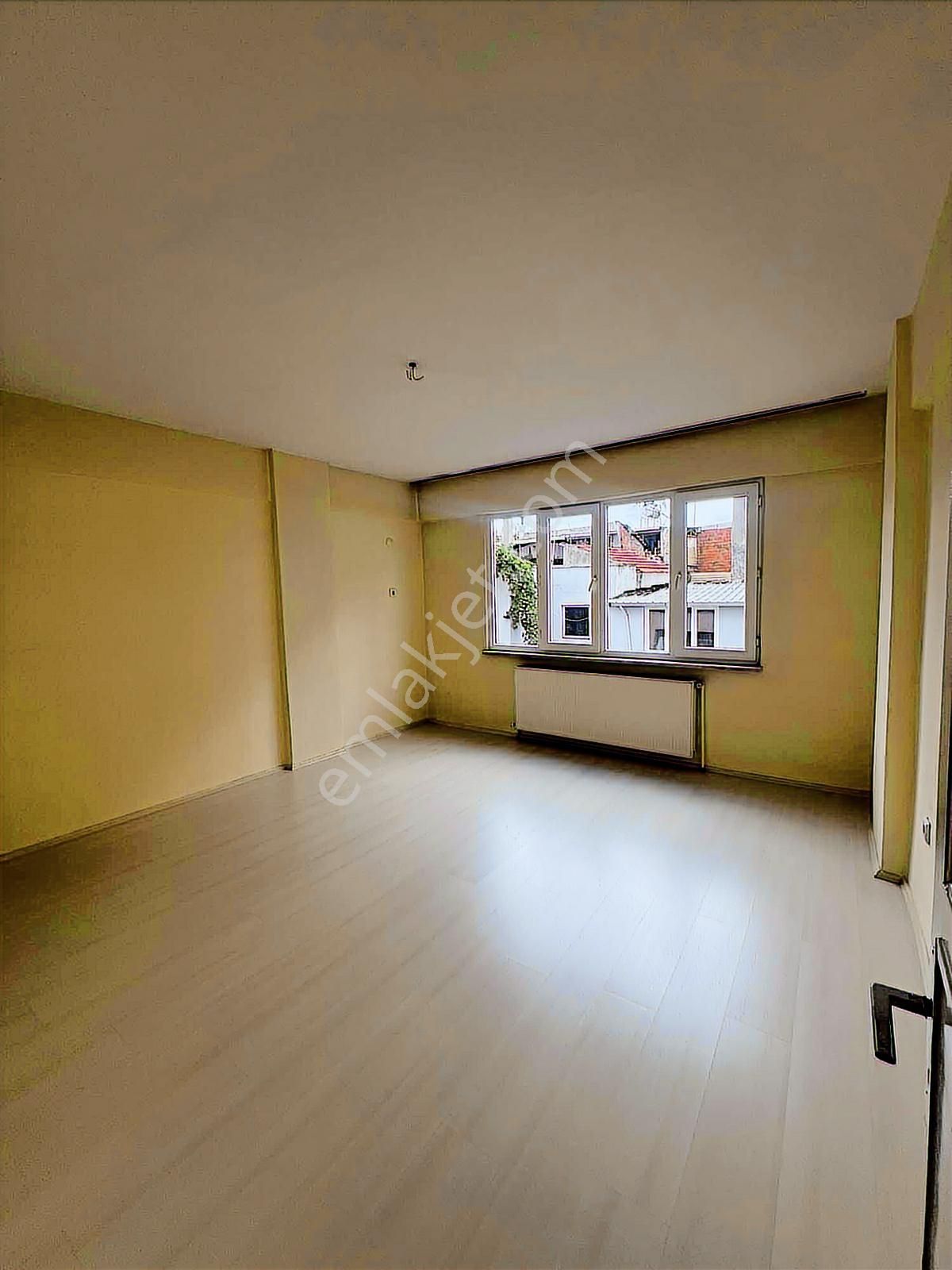 Yeşilova Ender Caddesi Kiralık 3+1 Daire