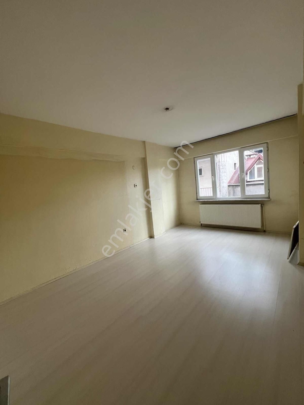 Yeşilova Ender Caddesi Kiralık 3+1 Daire - Görsel 3