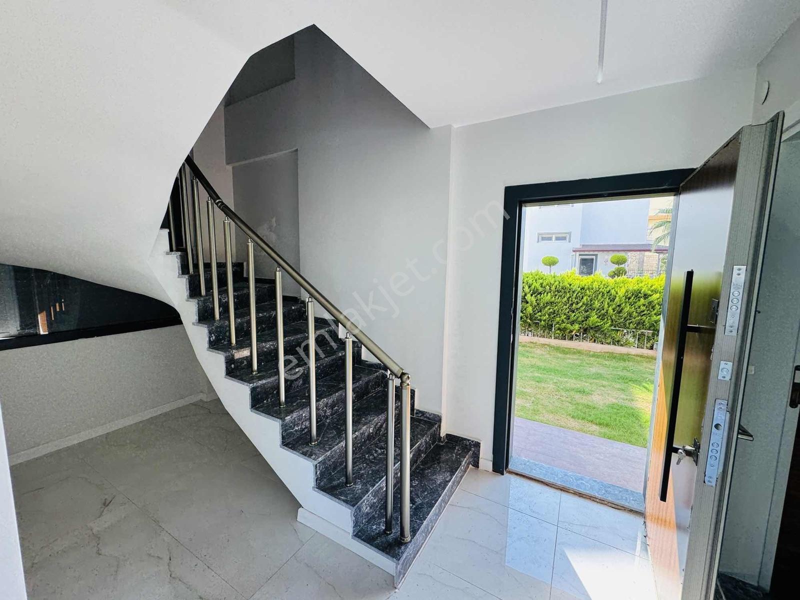 Güzelçamlı'da Siteden Bağımsız Tam Müstakil 3+1 Sıfır Villa - Görsel 17