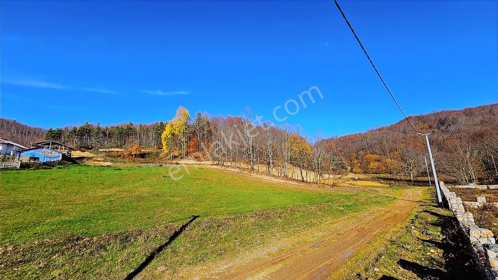 İznik Kırıntı'da 400 M² İmarlı Villalık Köşe Parsel