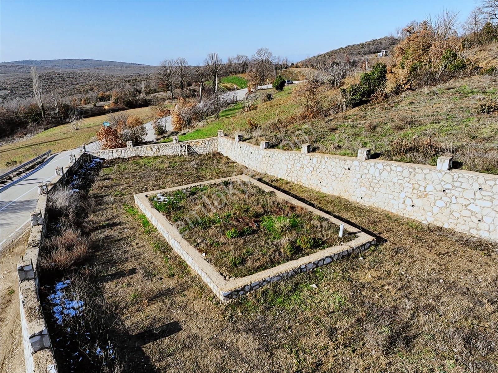 Lookhause'dan İnegazı Asfaltına Cephe 1800m² Bahçe - Görsel 8