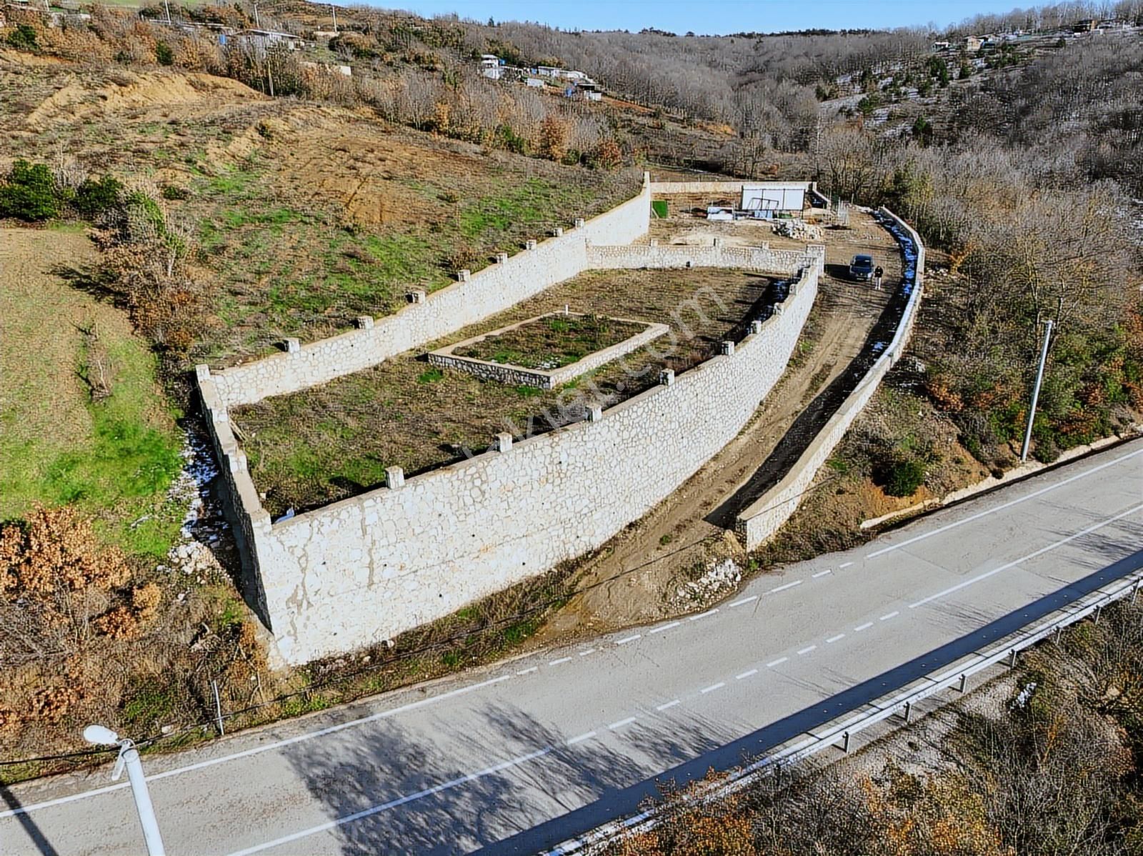 Lookhause'dan İnegazı Asfaltına Cephe 1800m² Bahçe - Görsel 3