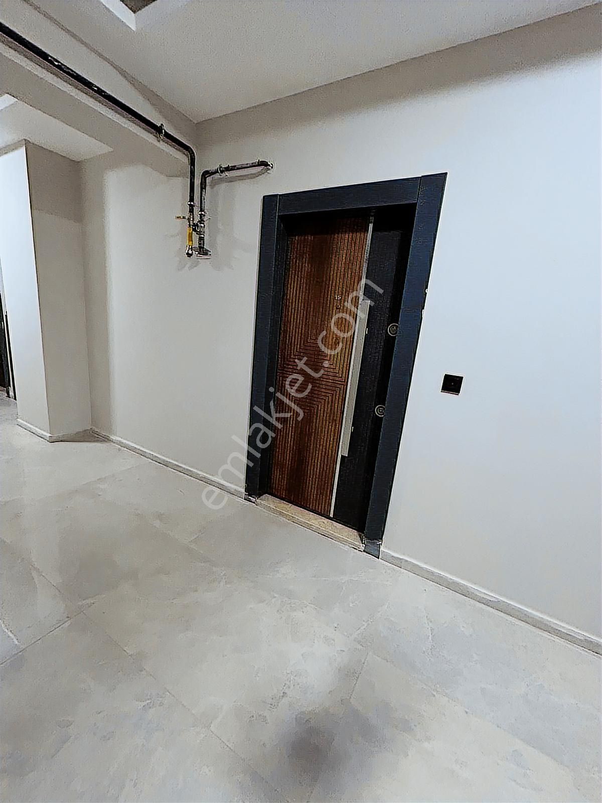 Özlüce'de Ultra Lüx Eşyalı 1+1 Bahçe Dublex Kiralık Daire - Görsel 5