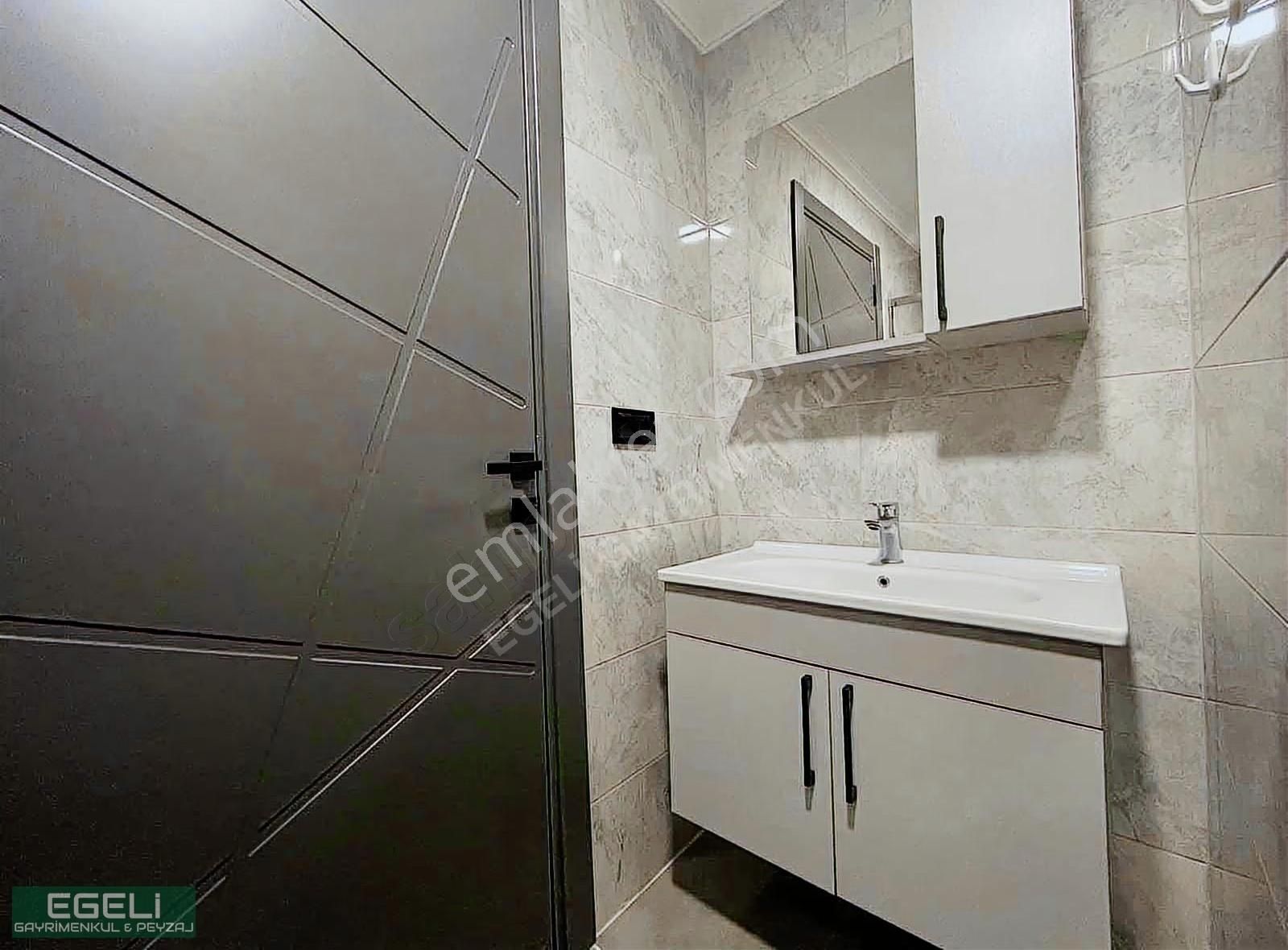 Egeli'den Görükle'de Geniş M²'li 2+1 Eşyalı Satılık Daire