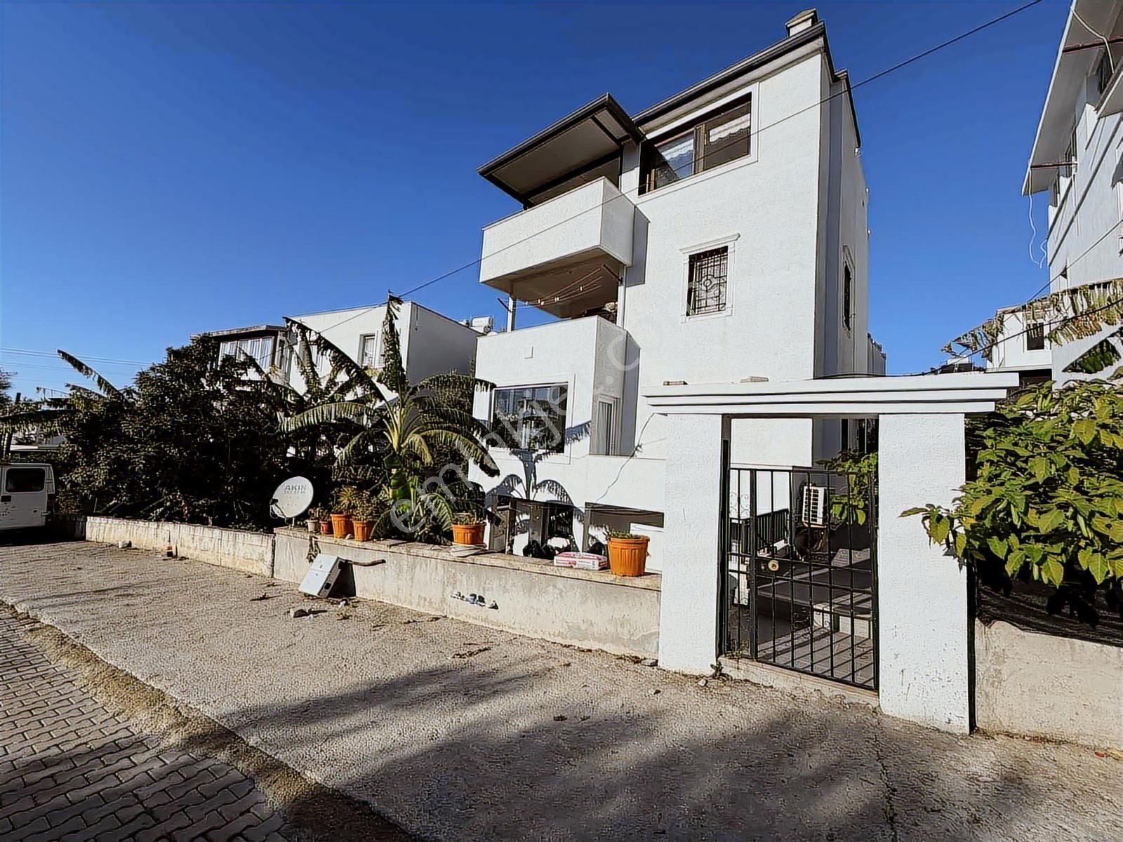 Bodrum Turgutreis Deniz Manzaralı Satılık 5+2 Müstakil Ev - Görsel 23