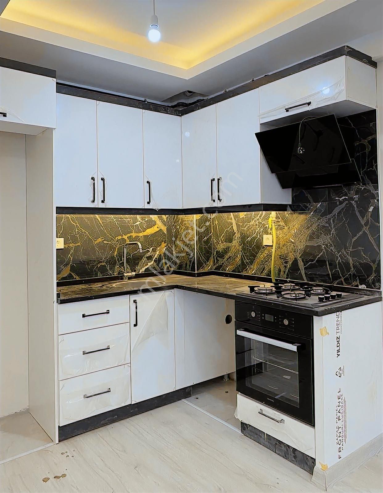 Türker Emlak | Bahçelievler Mah. 2+1 Sıfır Bina Asansörlü Daire - Görsel 2