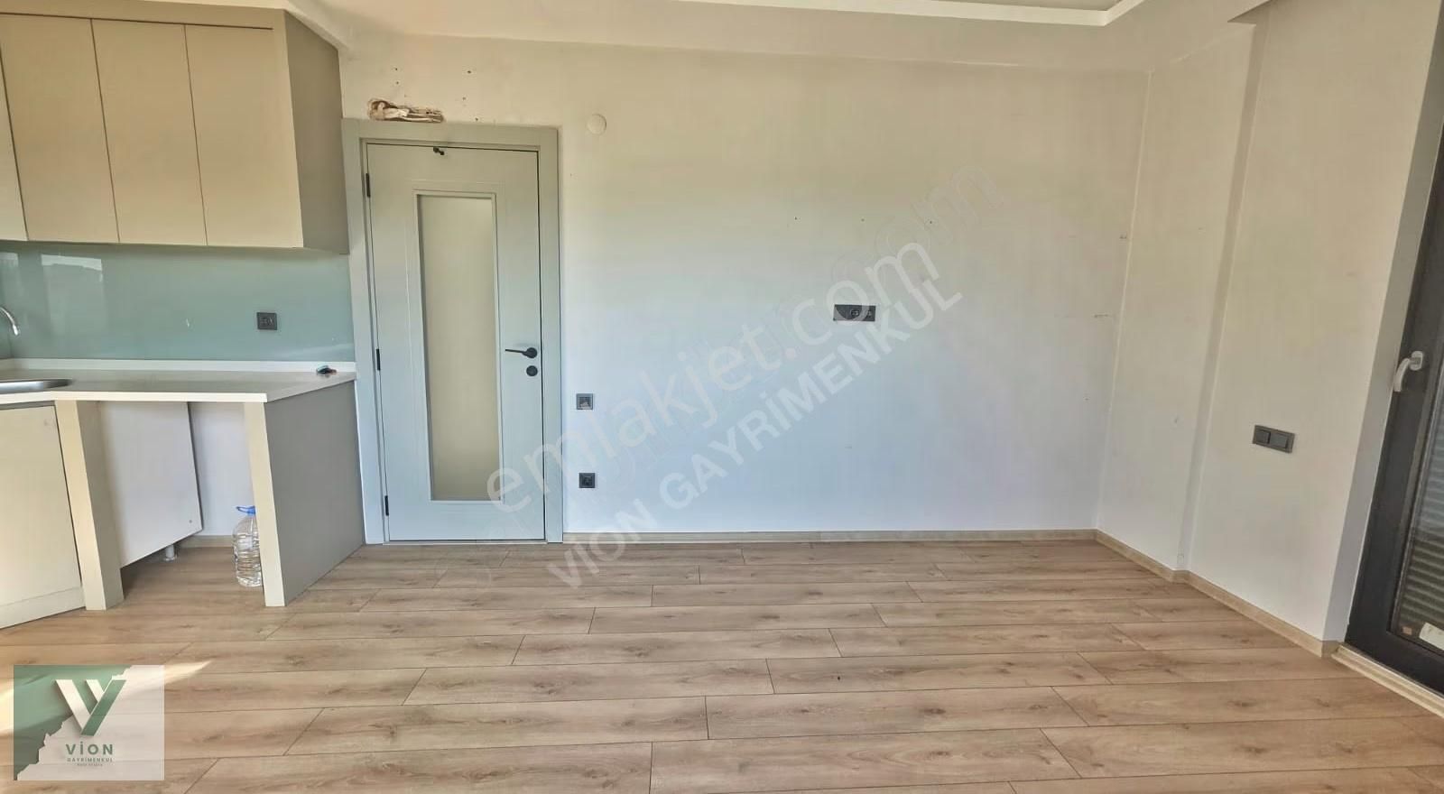 Rezan Kiraz'dan Altıntaş Kent Modern Sitesi'nde Havuzlu 2+1 - Görsel 13