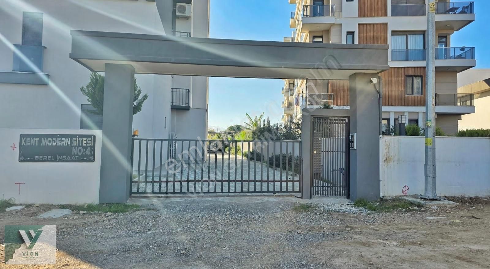 Rezan Kiraz'dan Altıntaş Kent Modern Sitesi'nde Havuzlu 2+1 - Görsel 15