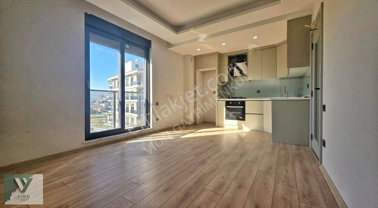 Rezan Kiraz'dan Altıntaş Kent Modern Sitesi'nde Havuzlu 2+1 - Görsel 6