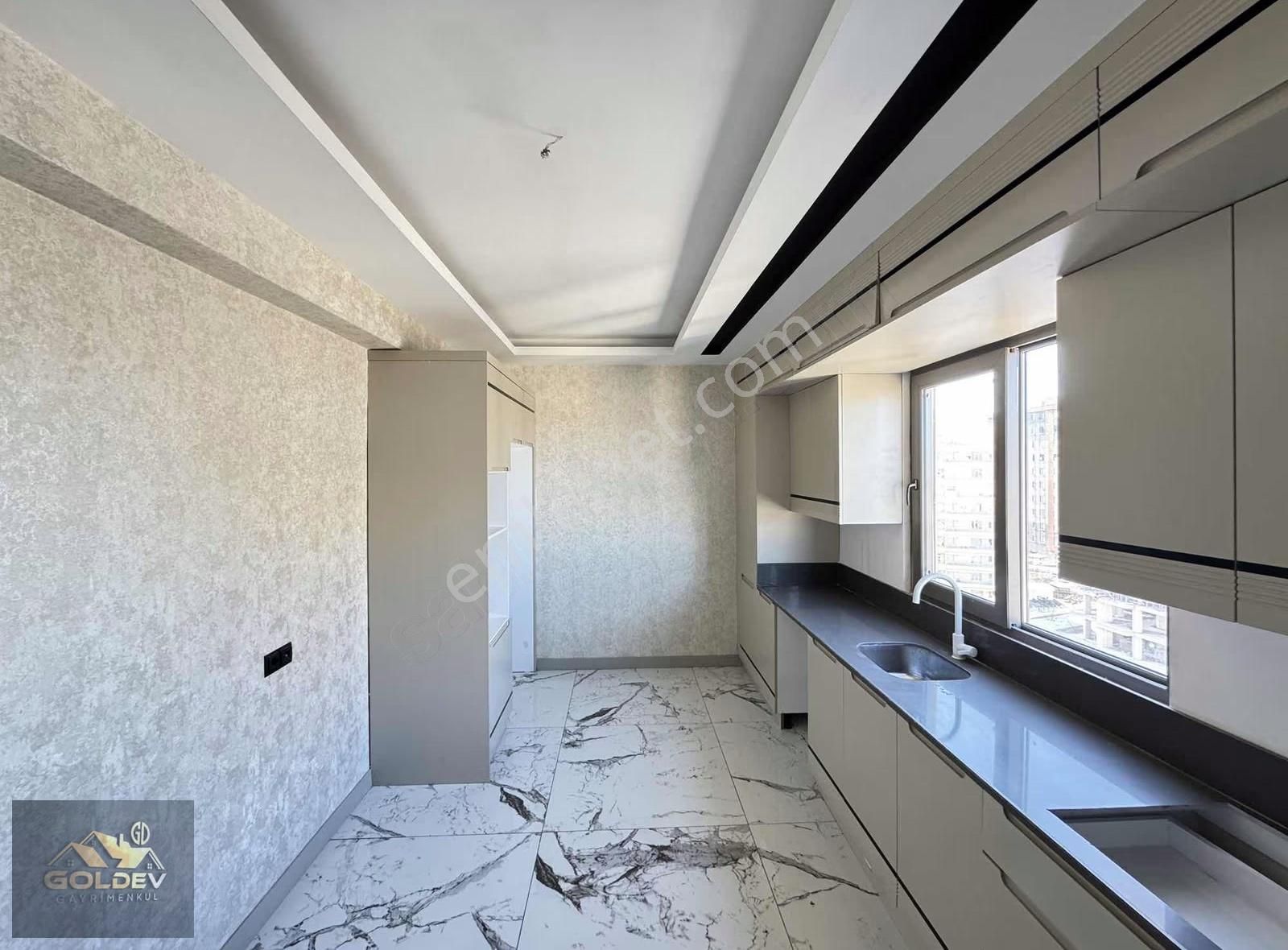 Goldev'den 2.35 Metre Yol Üzeri Delüks 2+1 Giyinme Odalı Sıfır ! - Görsel 9