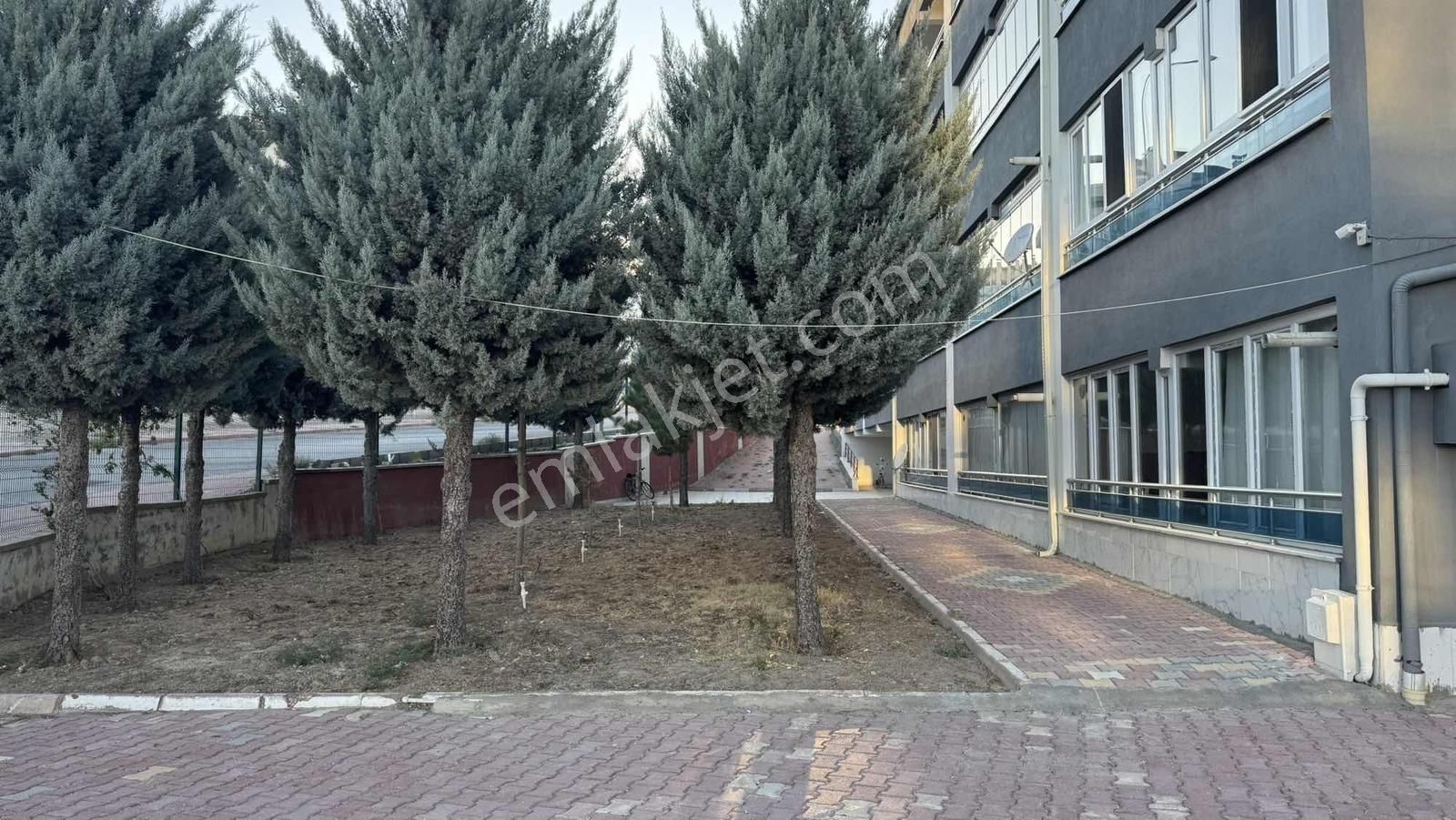 Kosova Mah Kiralık 1+1 Eşyasız Daire Servis Güzergahına Yakın - Görsel 5