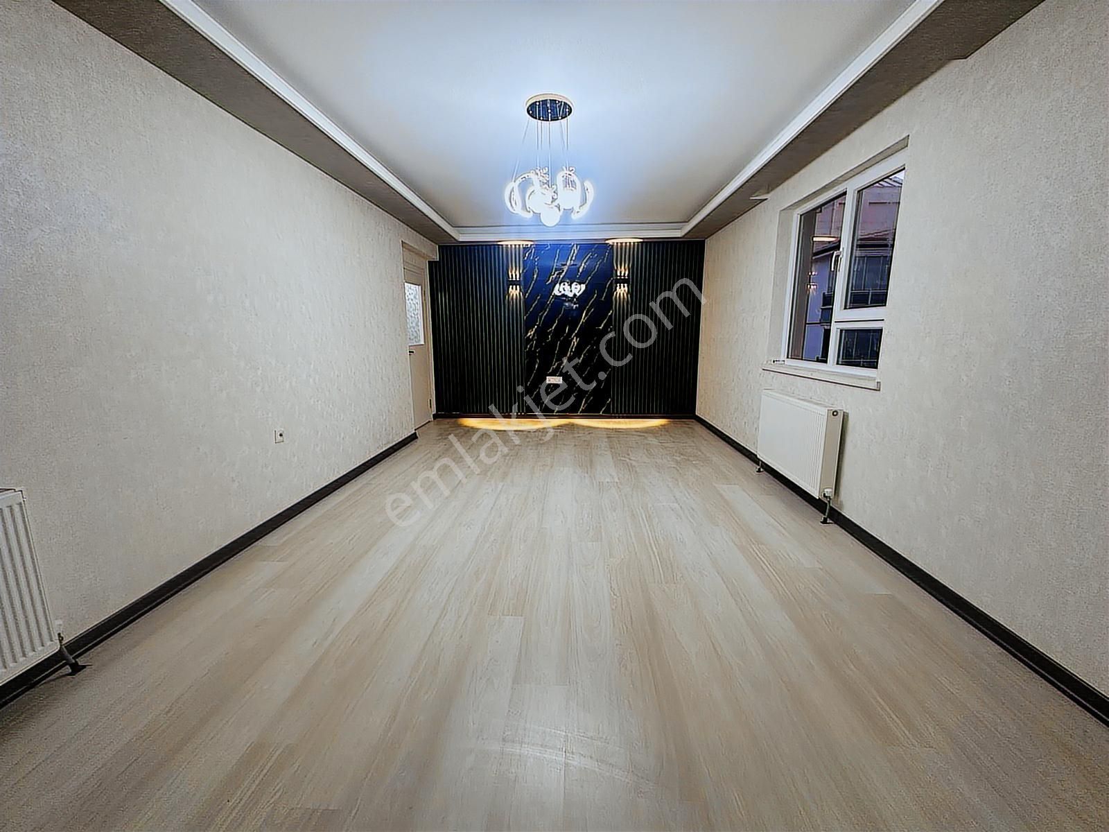 Evin Bizde Garantiden Emsalerinin Altında 3+1 Full Yapılı Daire - Görsel 18