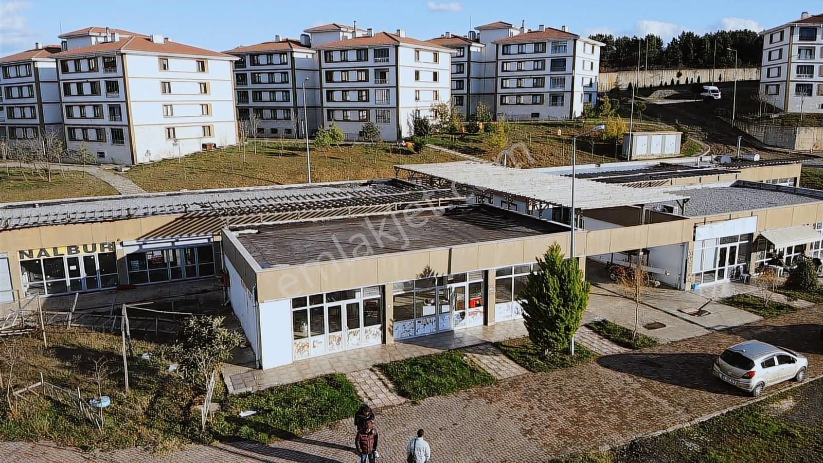 Caferiye Tokide Satılık 3 Adet Dükkan