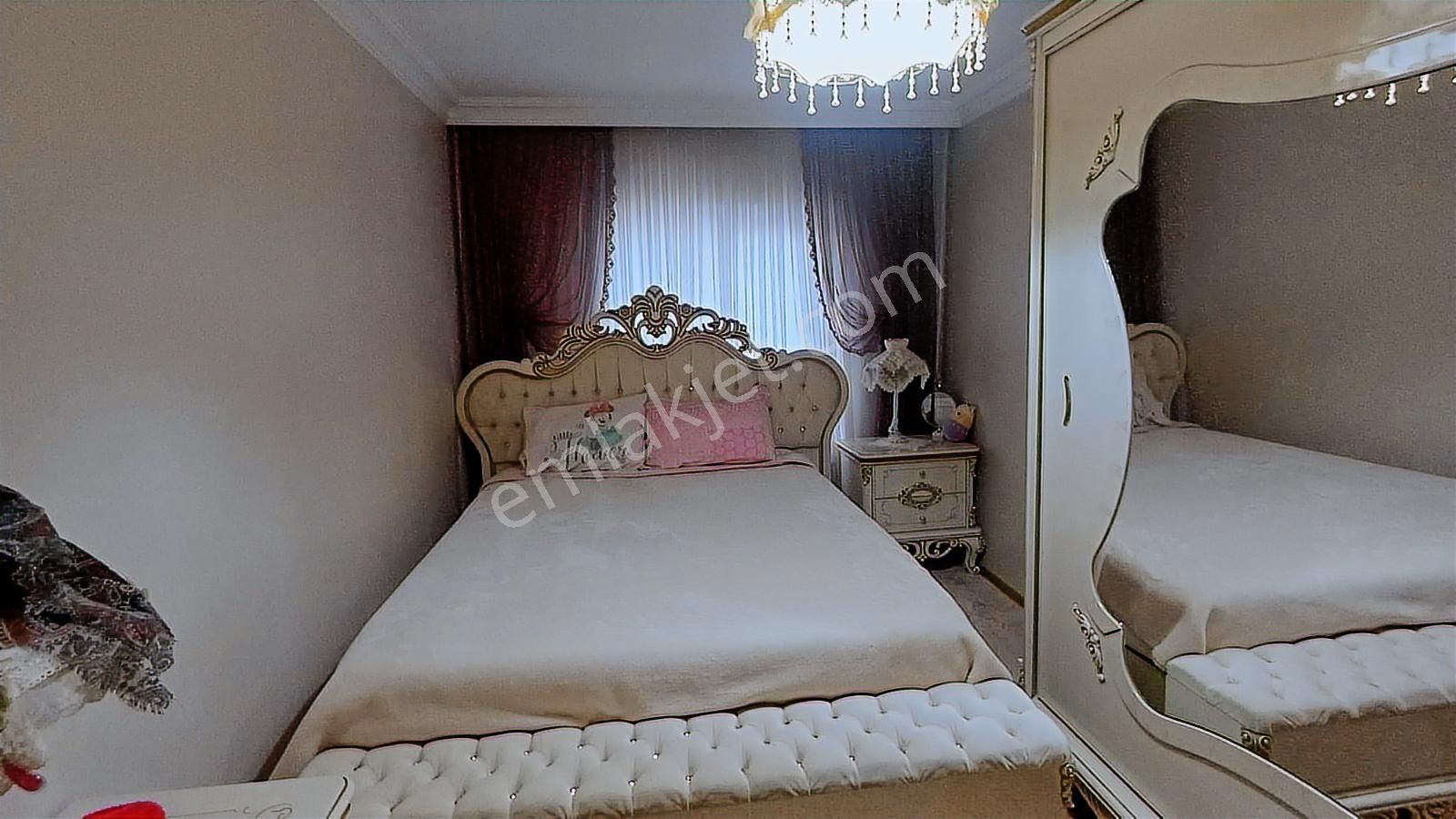 Topçu Mah.çarşamba Pazarına Yakın Geniş Bakımlı Satılık 3+1 - Görsel 5