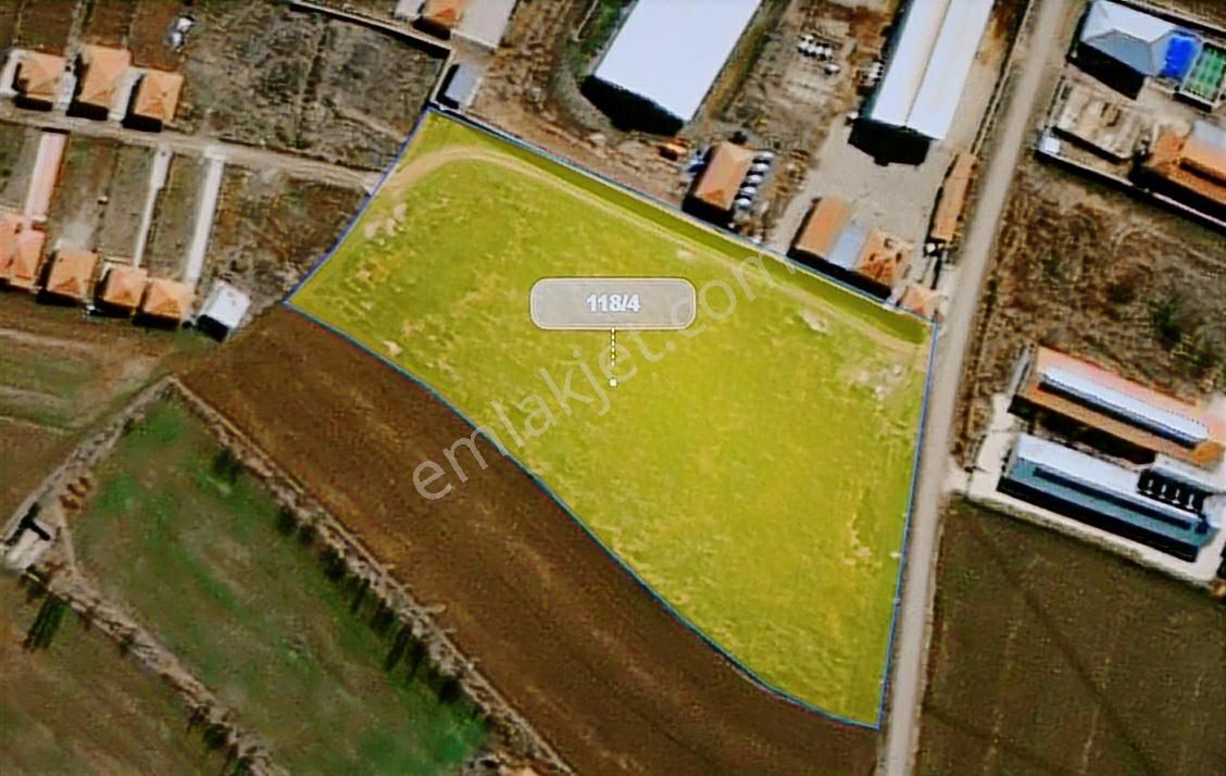 Truva'dan Çorum-merkez Altınbaş'ta Yola Cephe Satılık Tarla