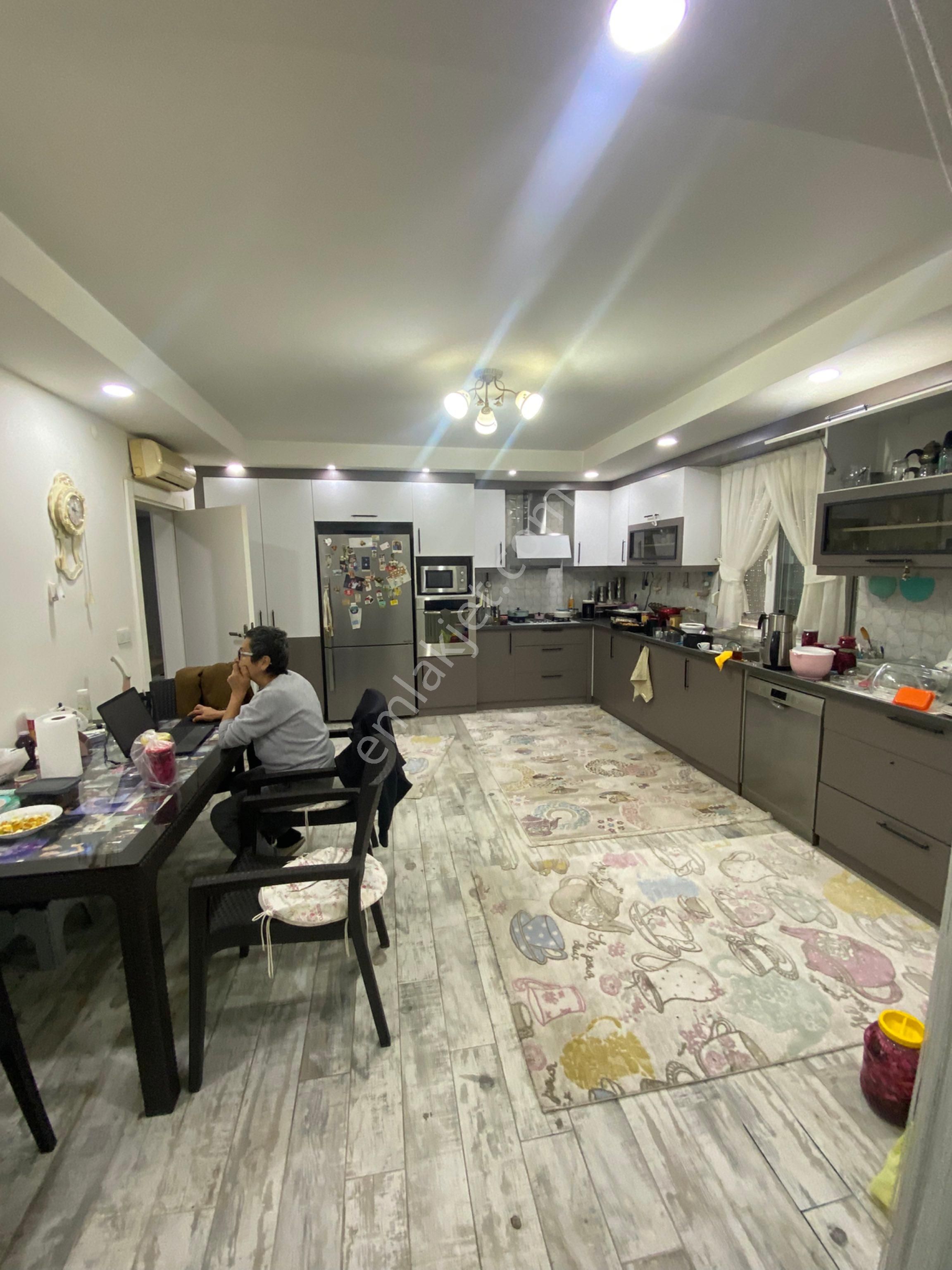 Sarılar Mahallesi’nde 610 Metrekare Arsa İçerisinde 4 + 1 Villamız Satılıktır - Görsel 23