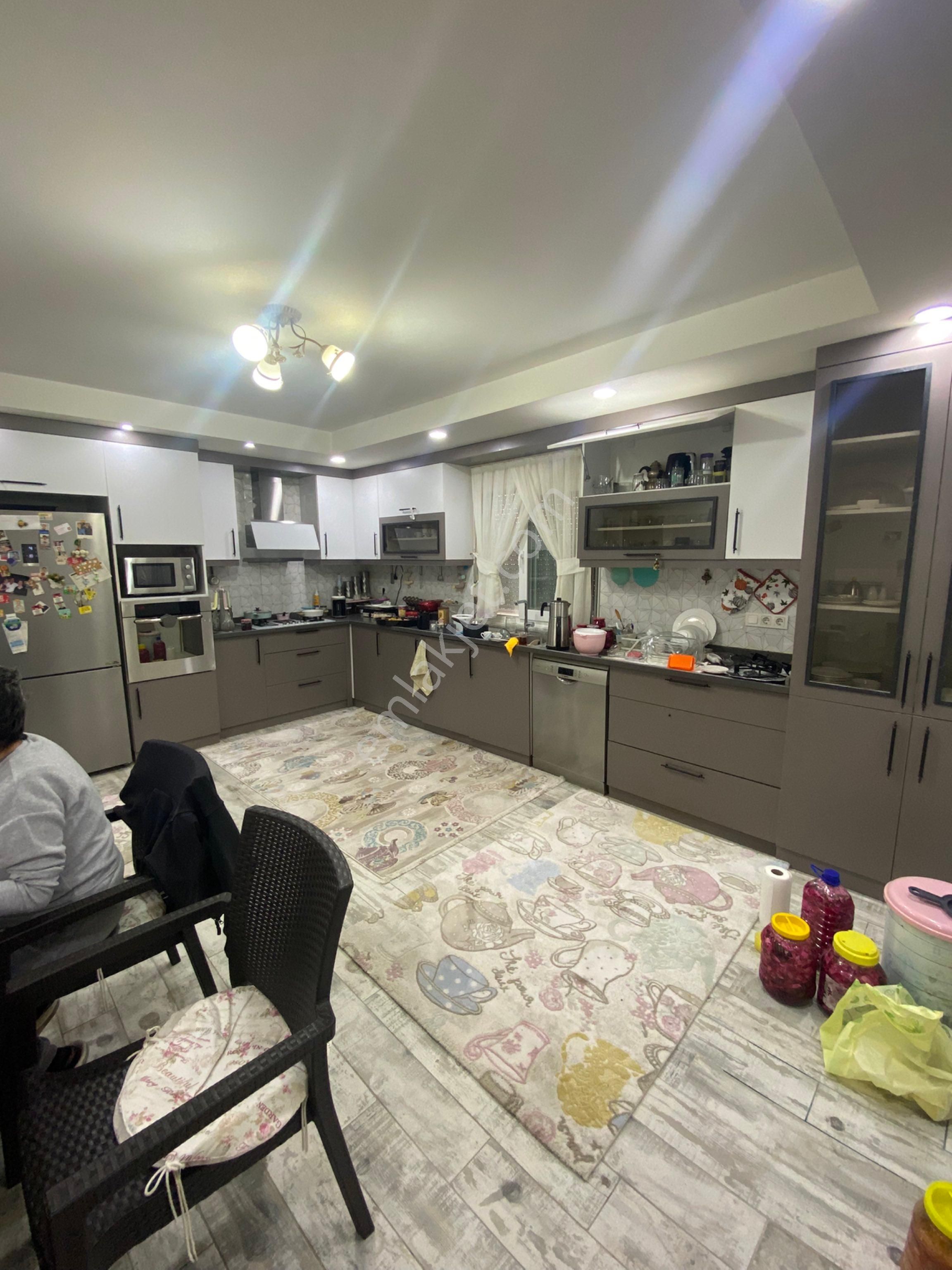 Sarılar Mahallesi’nde 610 Metrekare Arsa İçerisinde 4 + 1 Villamız Satılıktır - Görsel 34
