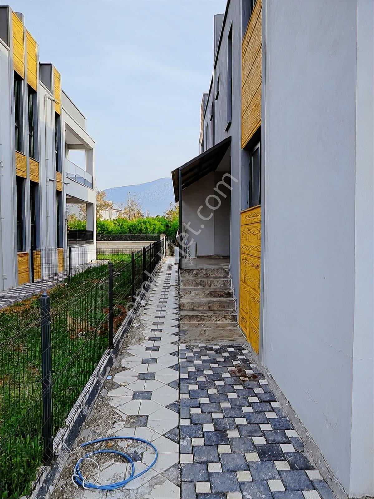 Kozan Gayrimenkulden Site İçi Oturuma Hazır Muhteşem Villa - Görsel 3