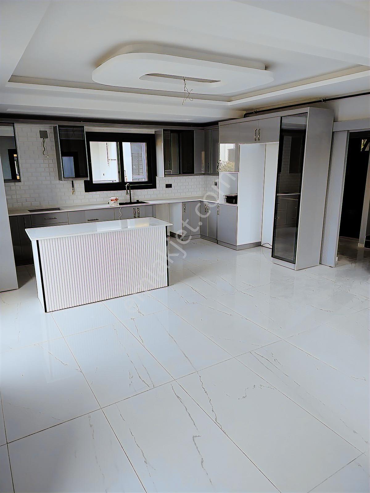 Kozan Gayrimenkulden Site İçi Oturuma Hazır Muhteşem Villa - Görsel 17