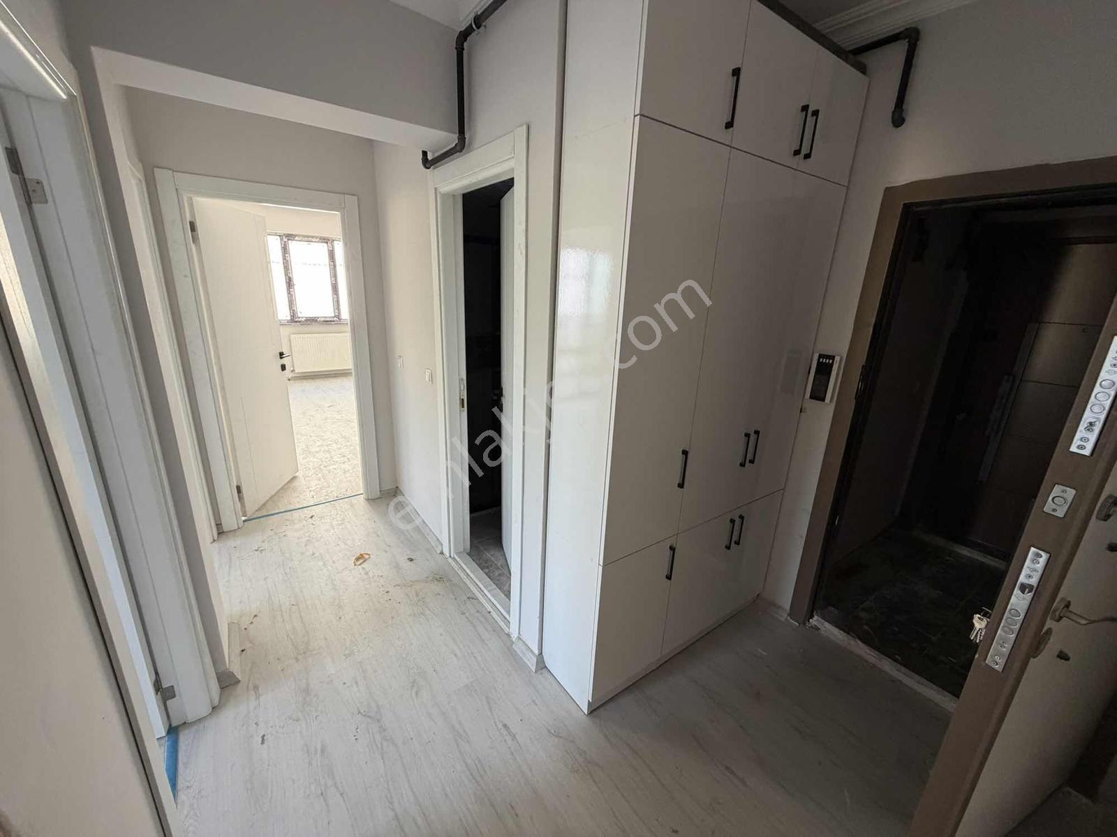 Apartman Da Geniş Bahçeli 2+1 Satılık Daire - Görsel 4