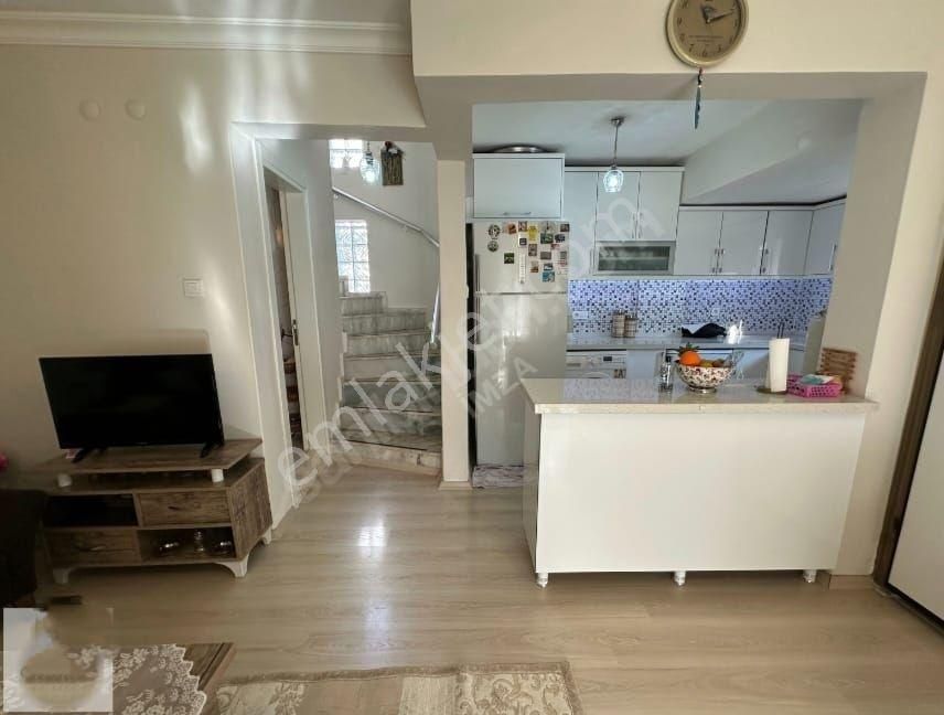 Gümüldür Merkez Plaja Sadece 100m Mesafede 4+1 Tripleks Yazlık - Görsel 9