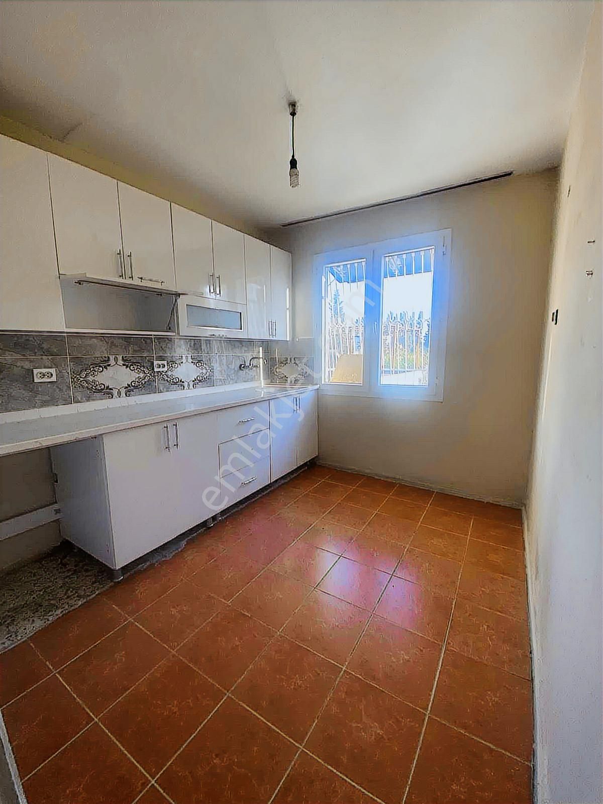 Emlak Store'dan Barış Mahalle'sin De 3 Katlı Müstakil Ev - Görsel 4