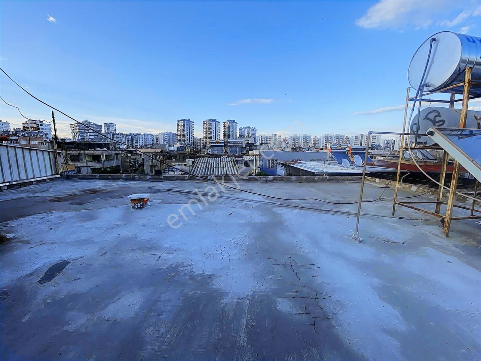 Emlak Store'dan Barış Mahalle'sin De 3 Katlı Müstakil Ev