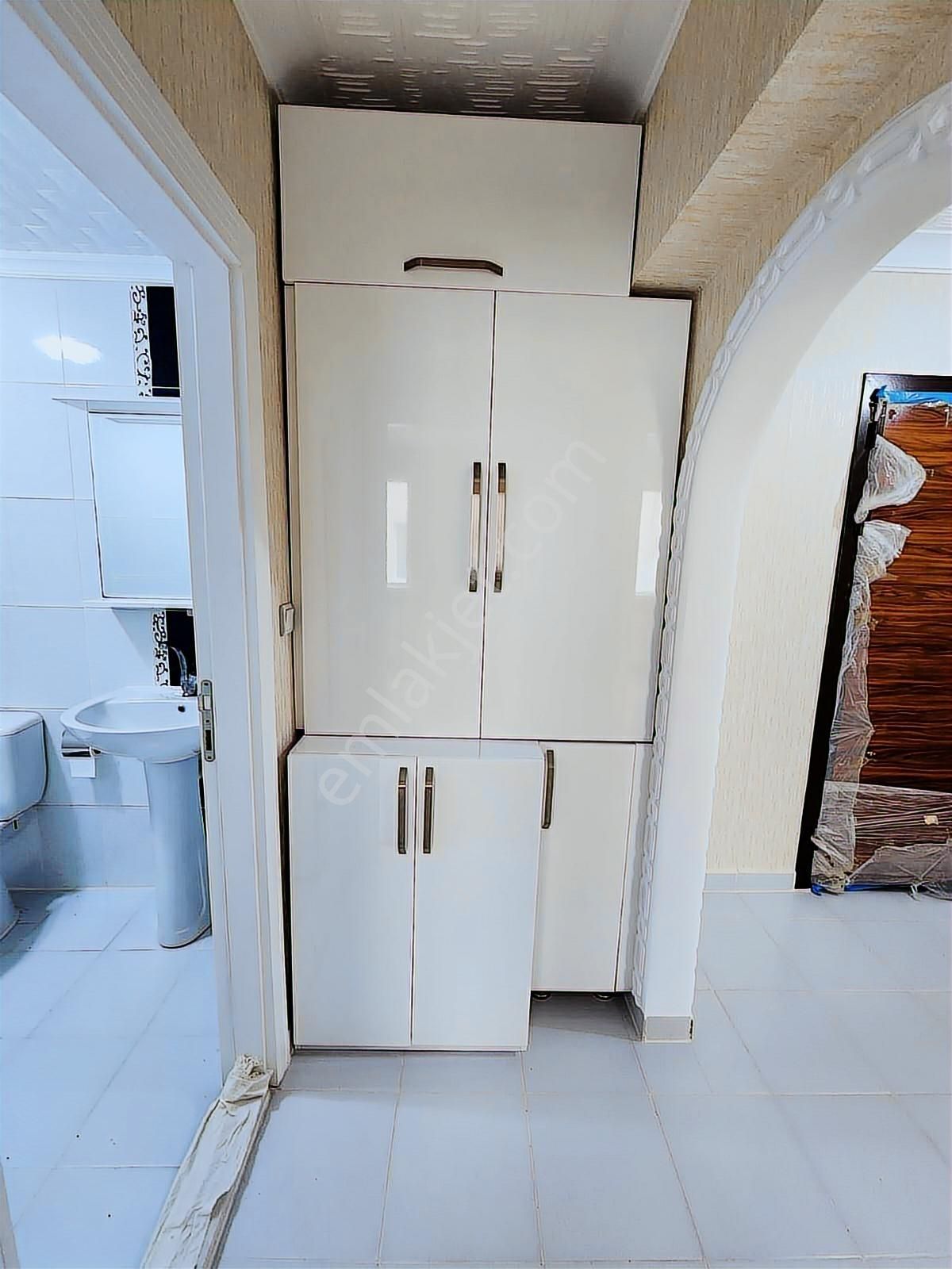 Gül Emlaktan Bostancık Caddesinde Orta Katta Ön Cephe Daire - Görsel 9