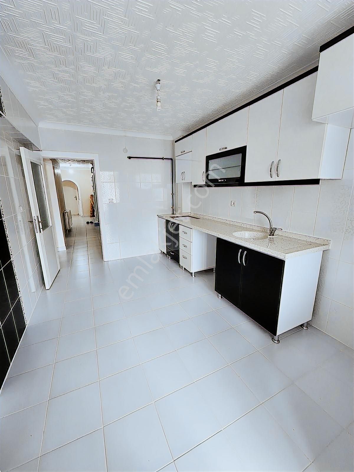 Gül Emlaktan Bostancık Caddesinde Orta Katta Ön Cephe Daire - Görsel 27