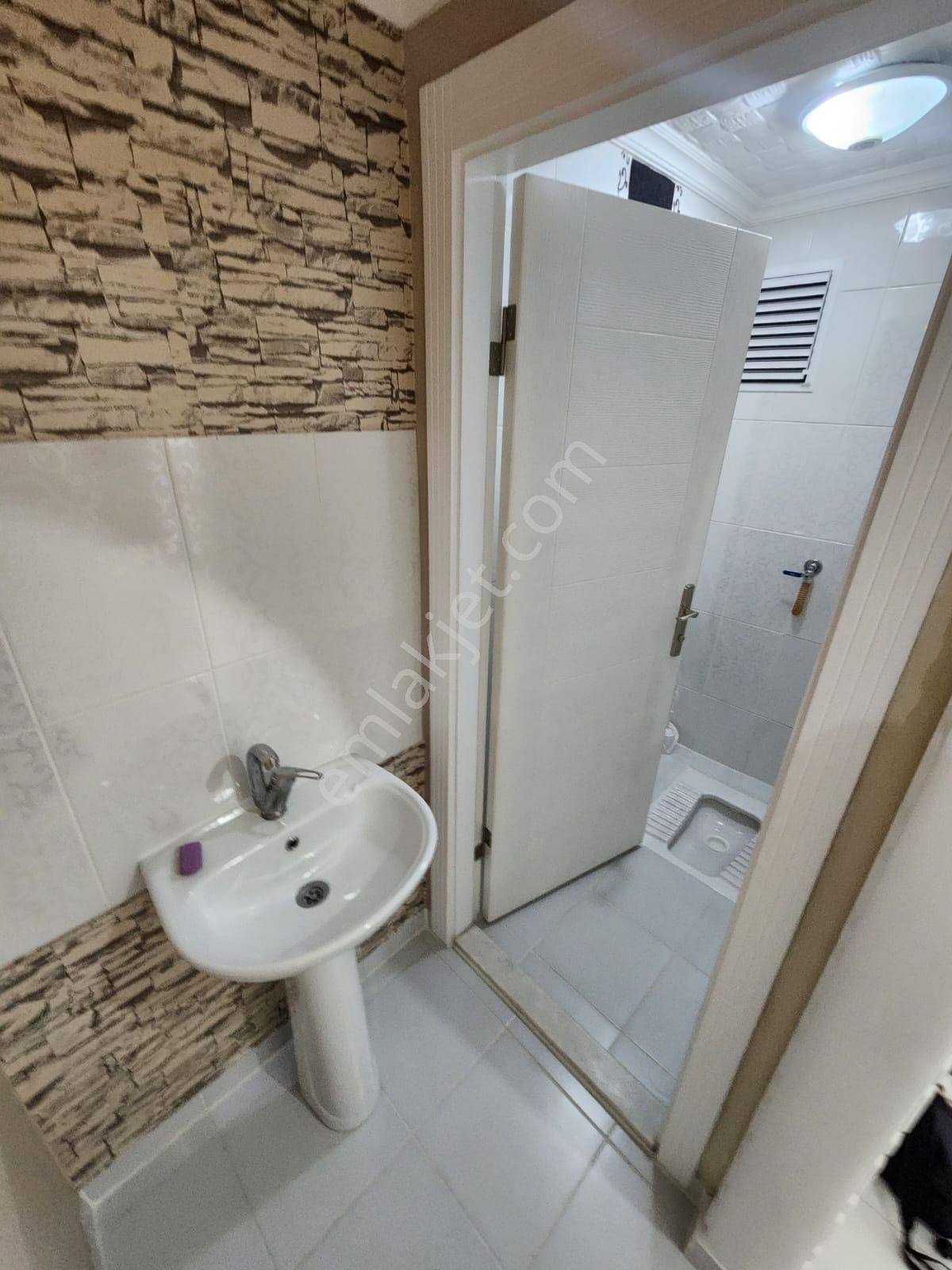 Gül Emlaktan Bostancık Caddesinde Orta Katta Ön Cephe Daire - Görsel 11