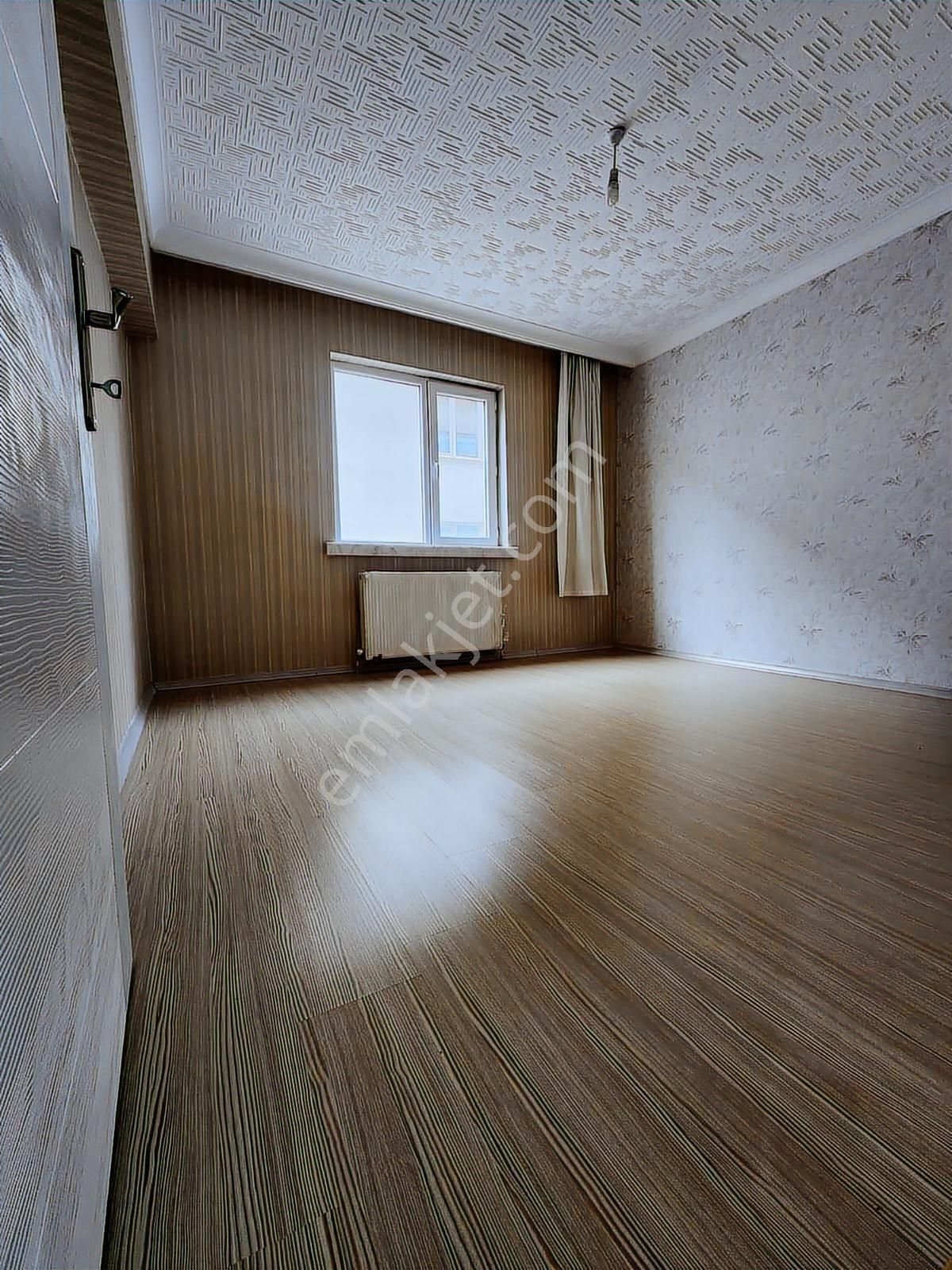 Gül Emlaktan Bostancık Caddesinde Orta Katta Ön Cephe Daire - Görsel 34