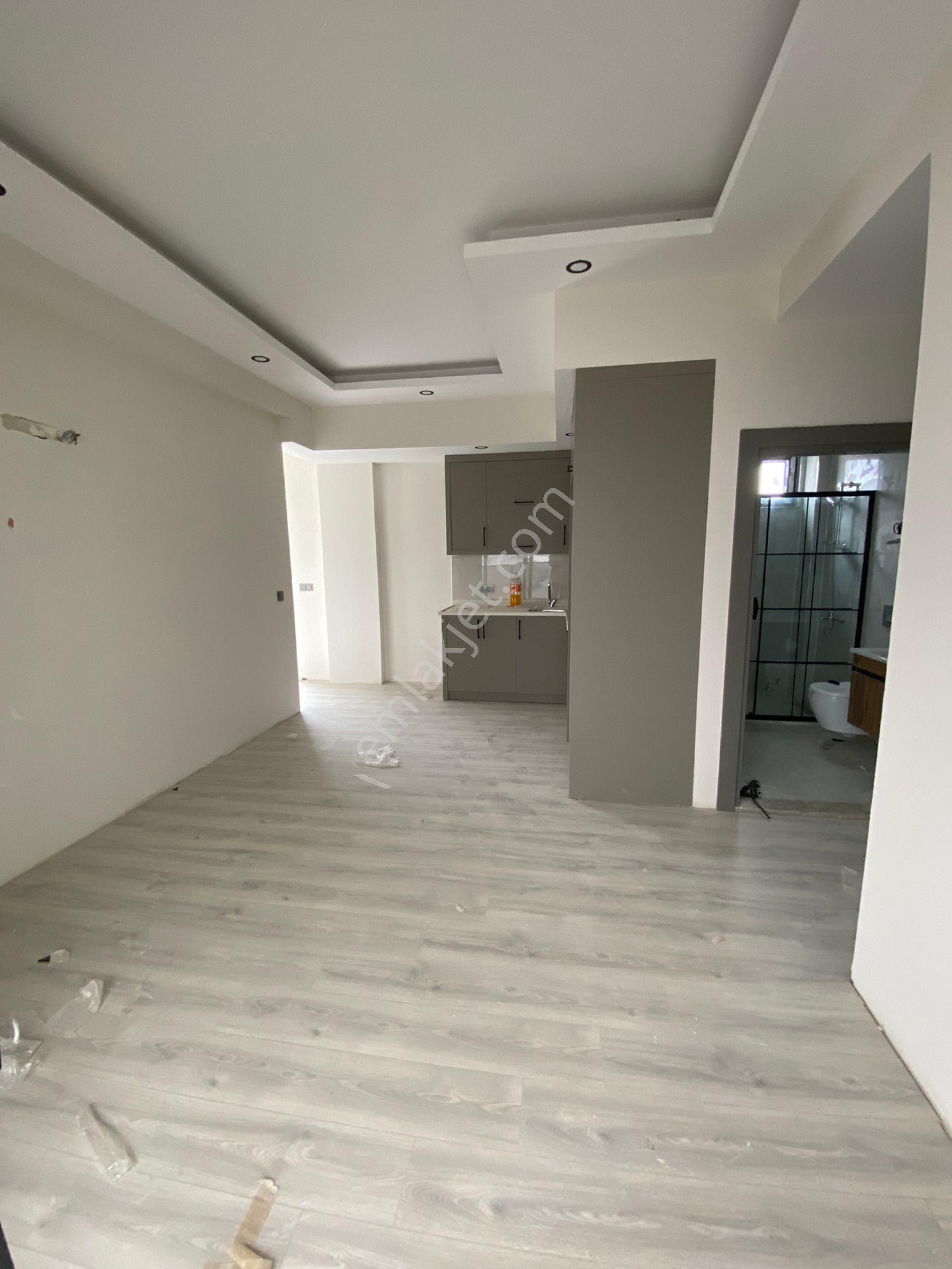 Ilıca Mahallesi’nde 2 + 1 Ara Kat Asansörlü Dairemiz Satılıktır