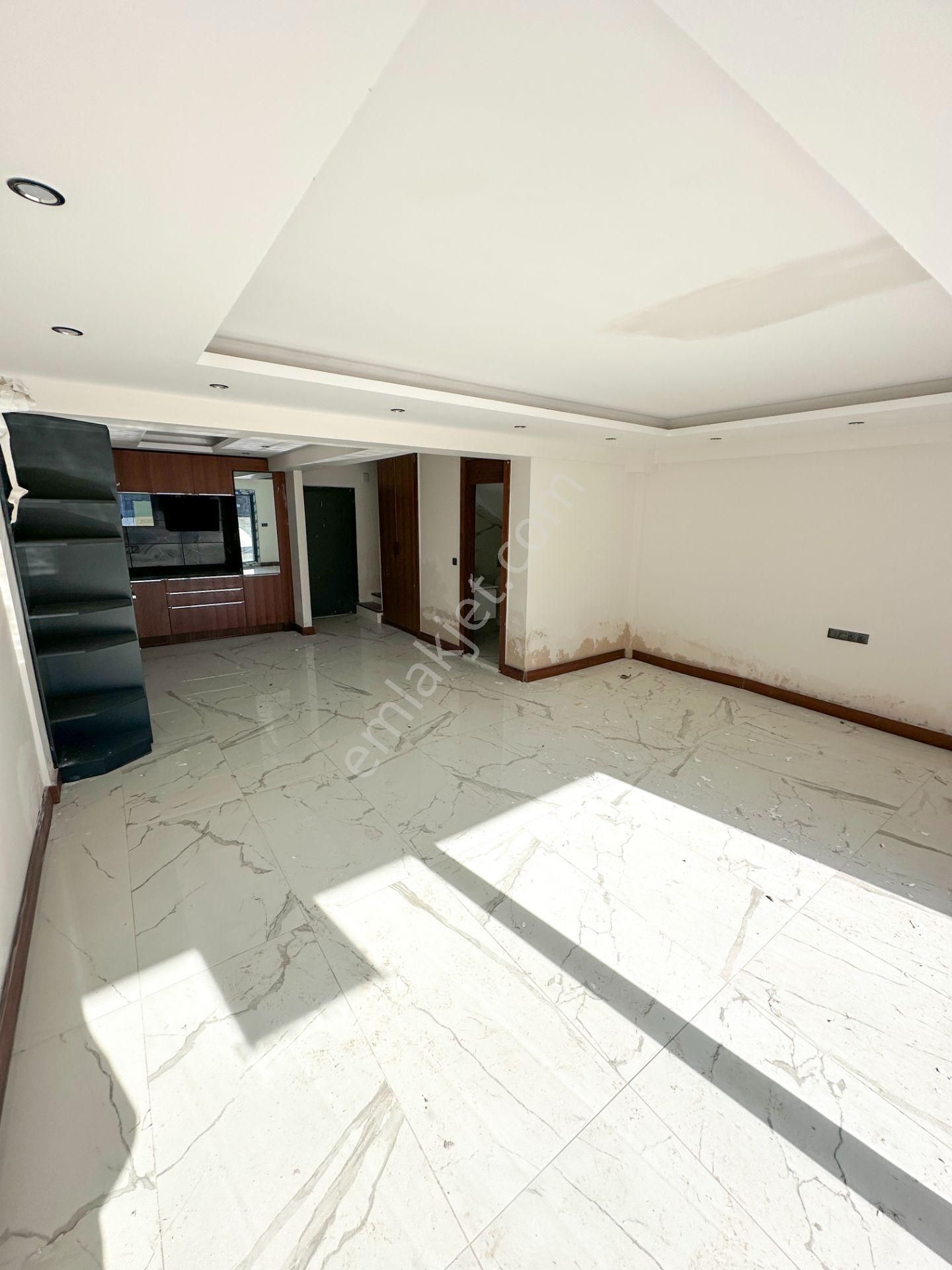 Mert Uçar'dan Satılık Aliağa Yeni Şakran Da Havuzlu 5+1 Villa - Görsel 5
