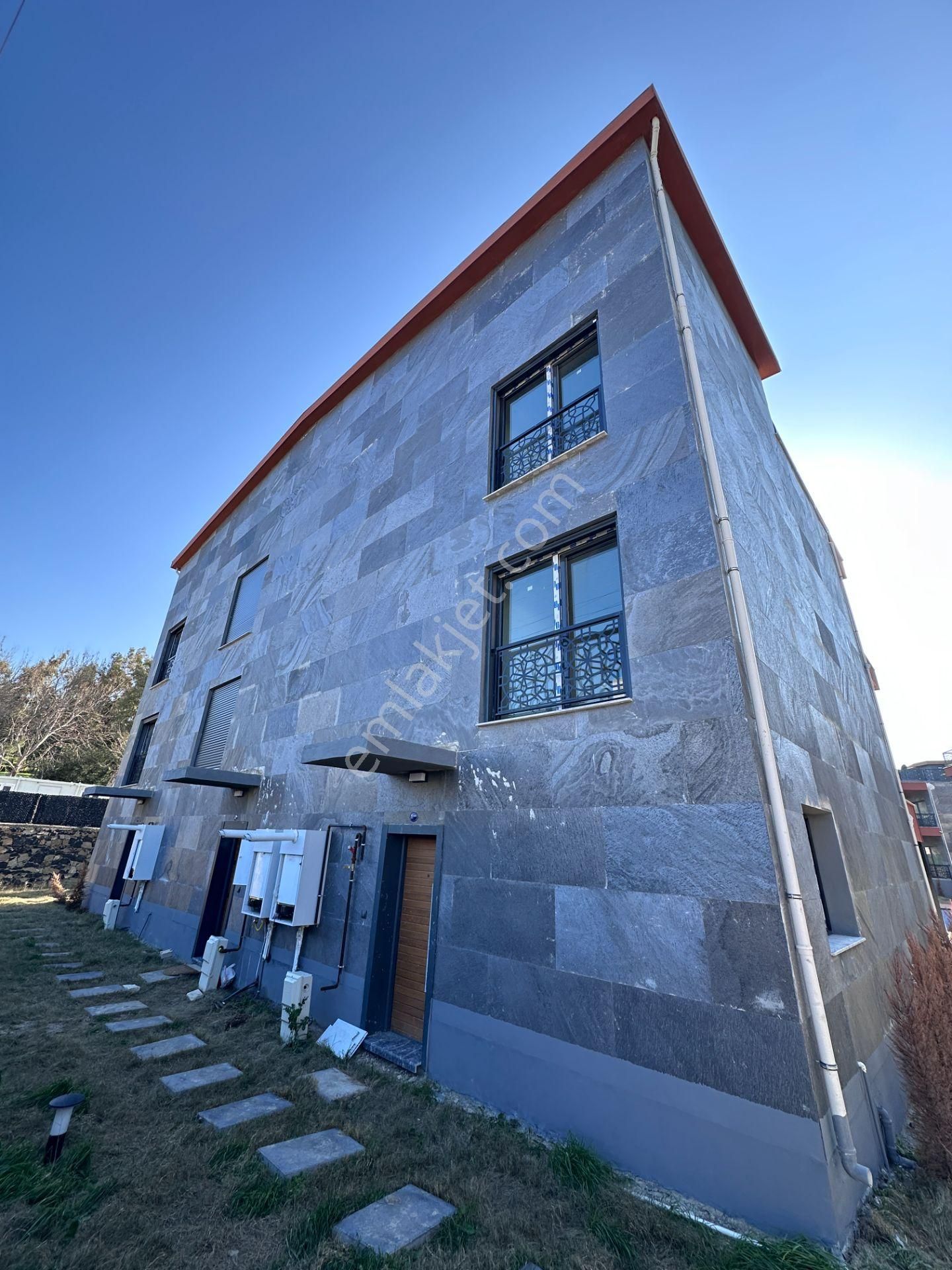 Mert Uçar'dan Satılık Aliağa Yeni Şakran Da Havuzlu 5+1 Villa - Görsel 34