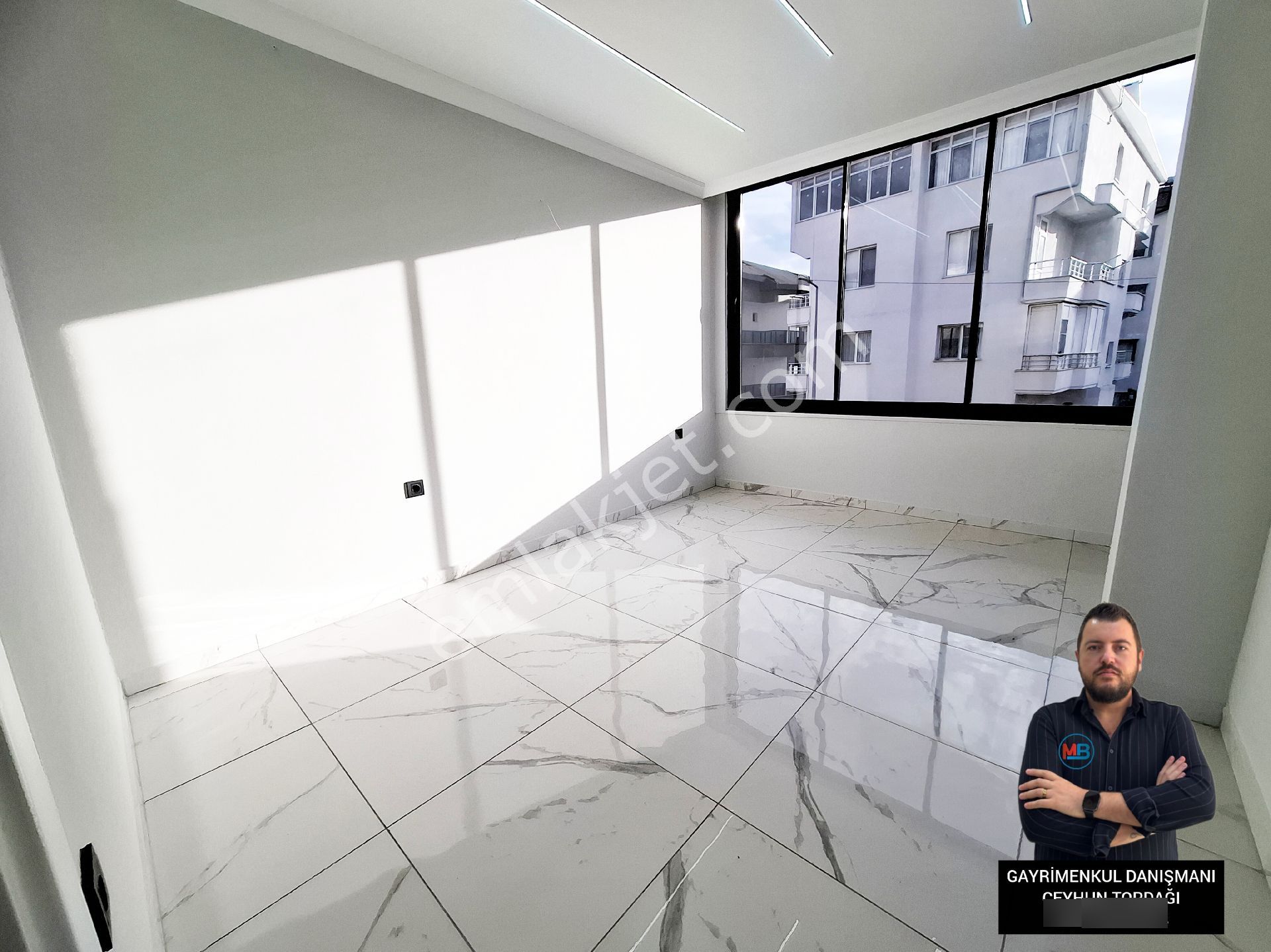 Didim'de Satılık 2+1 Geniş Sıfır Orta Kat Ön Cephe Asansörlü Çarşıya Yakın Konumda Daire ! - Görsel 5