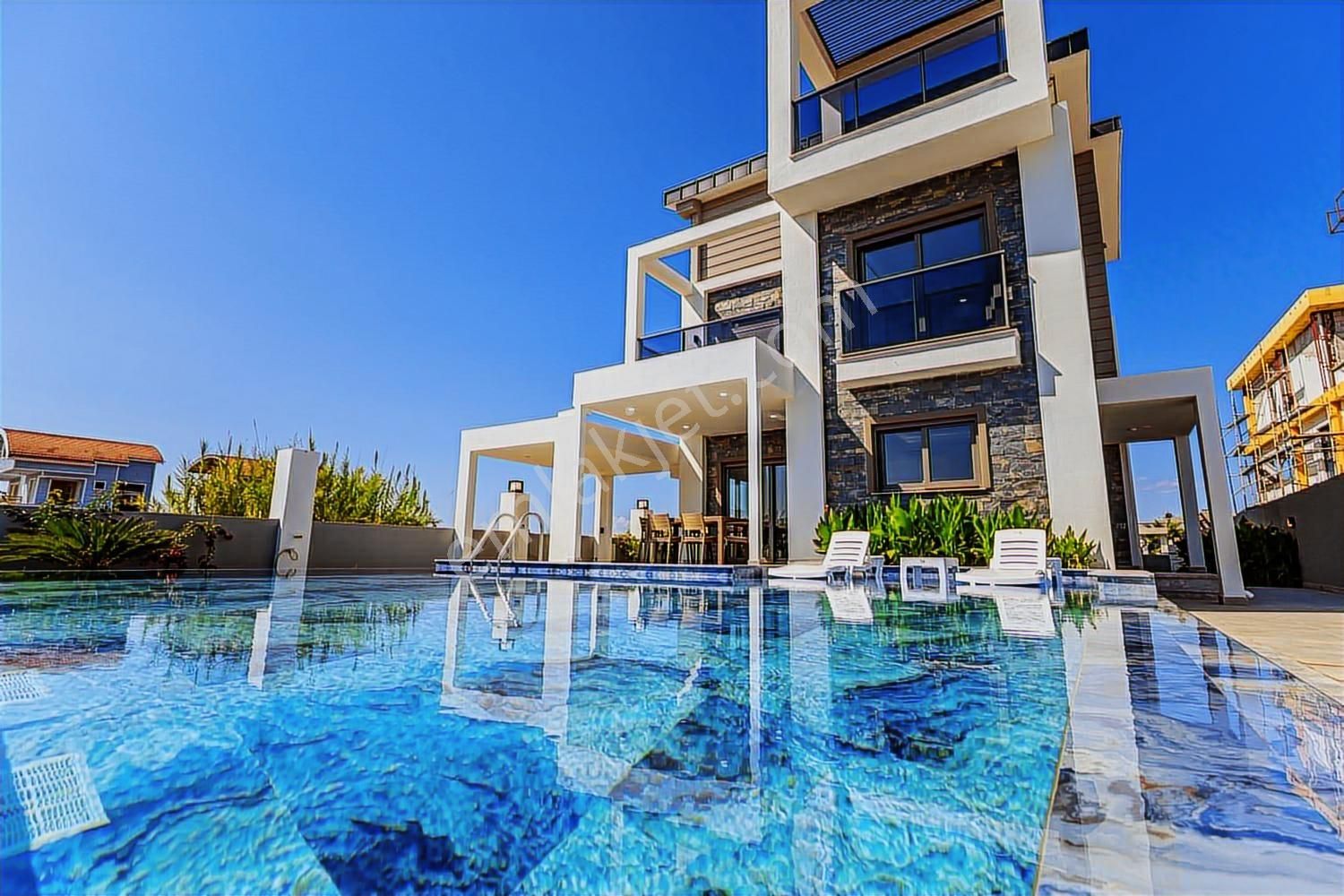 Kiralık Lüsk 5+1 Villa Venüs