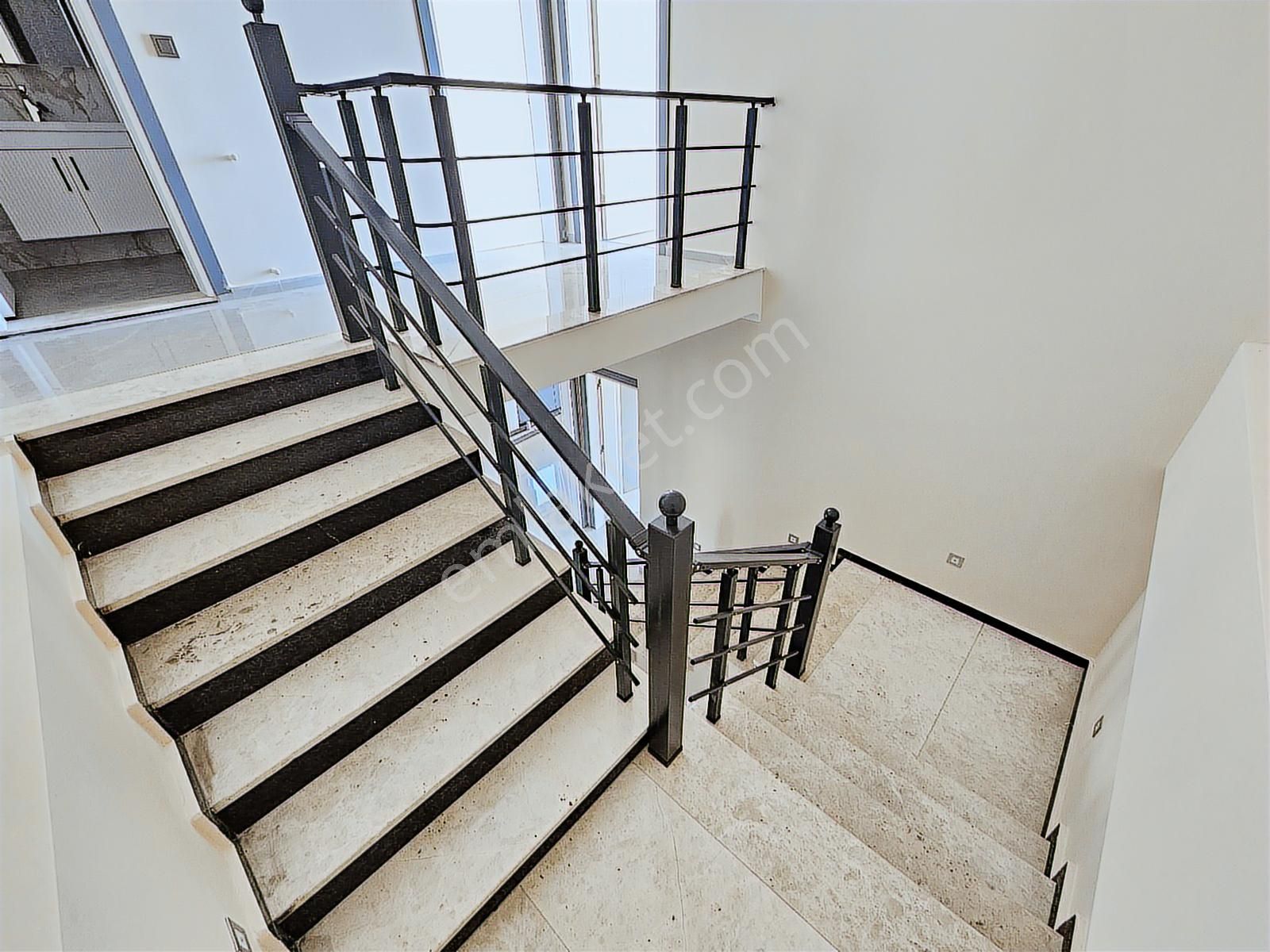 Eu Gayrimenkulden 600 M2 Arsa İçinde Havuzlu 4+1 Müstakil Villa - Görsel 15