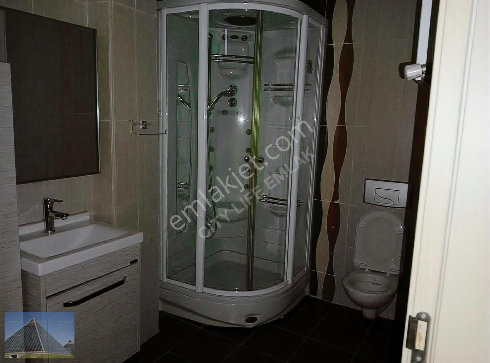 Muhittin Mahallesinde Cadde Üzerinde 190m2 İş Yeri Ofis - Görsel 8