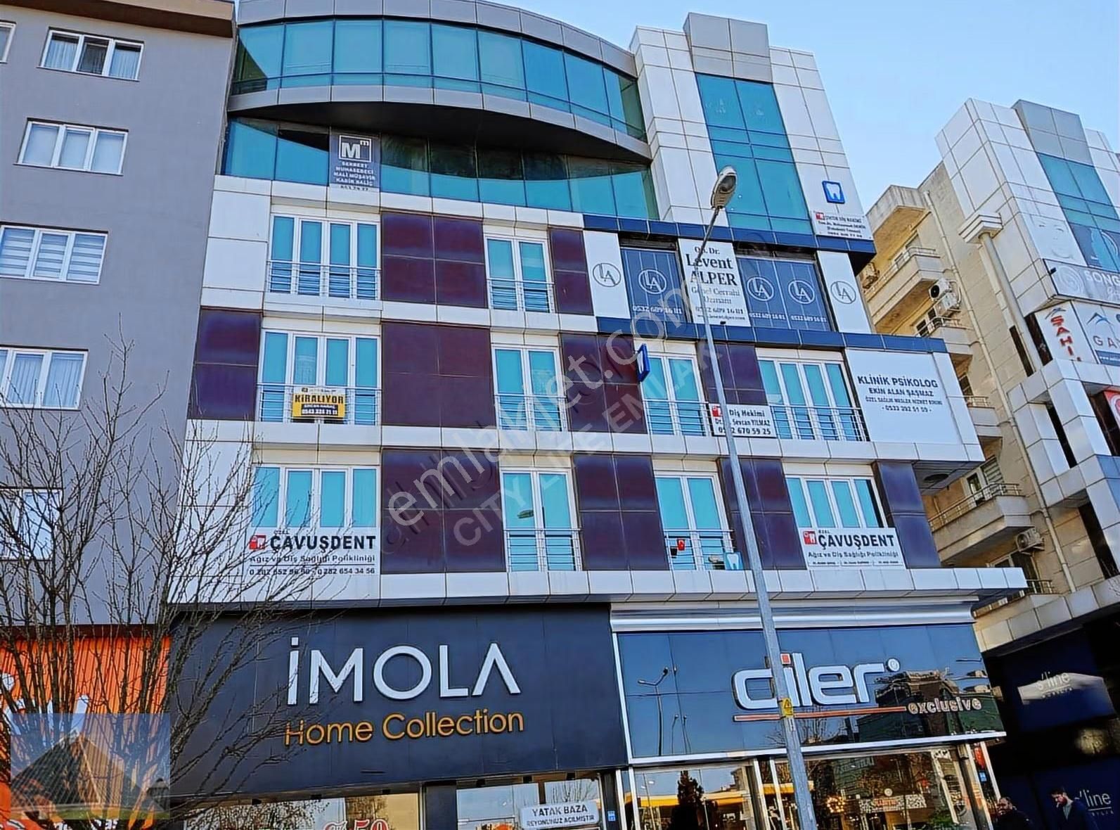 Muhittin Mahallesinde Cadde Üzerinde 190m2 İş Yeri Ofis