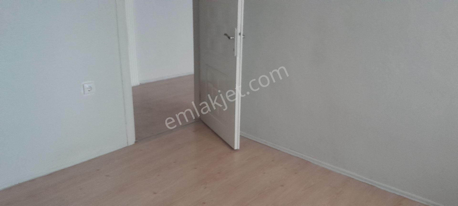 Ara Kat Kombilı Balkonlu Satılık Daire - Görsel 23
