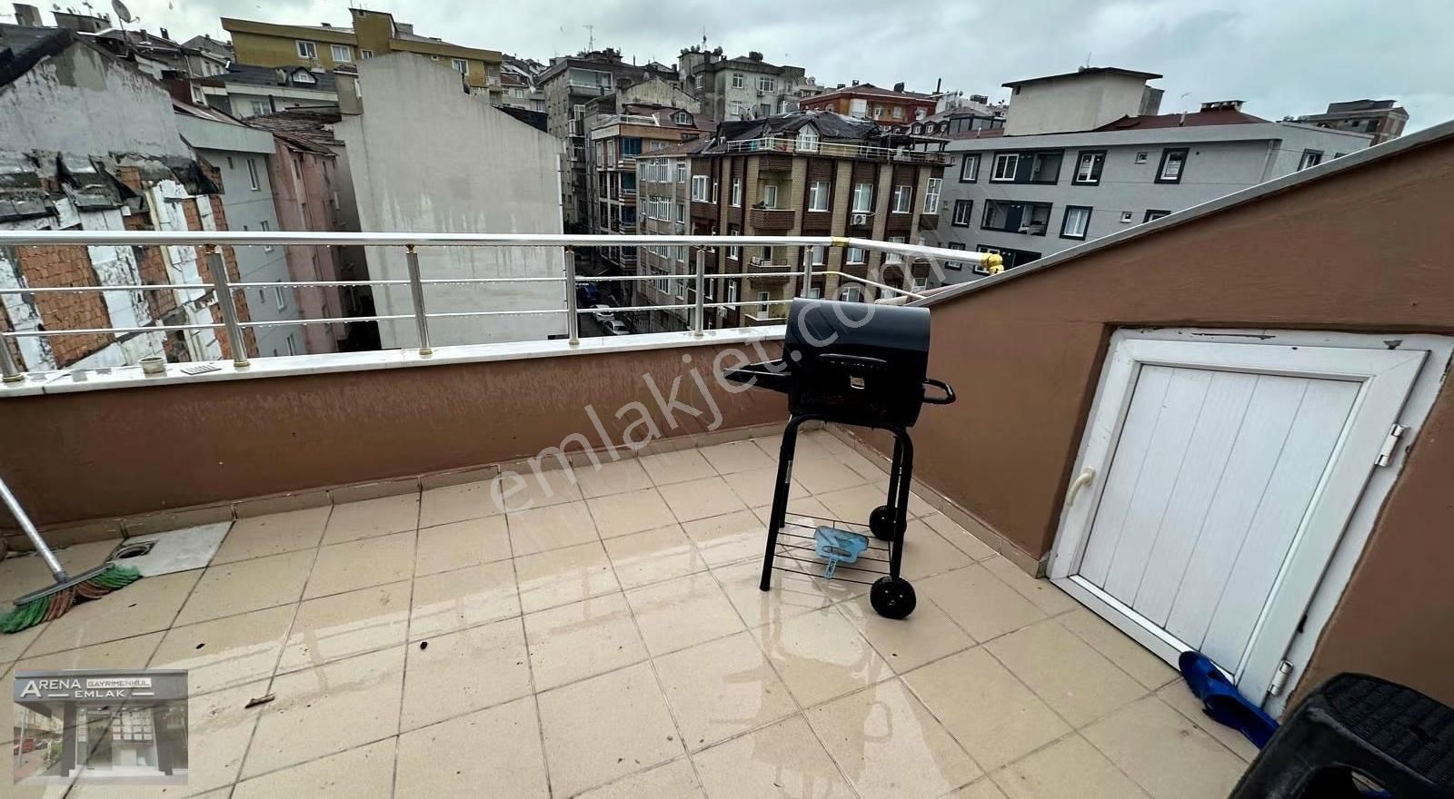 Bahçelievler Soğanlı 10 Yıllık Binada 5+2 200m2 Dublex - Görsel 2