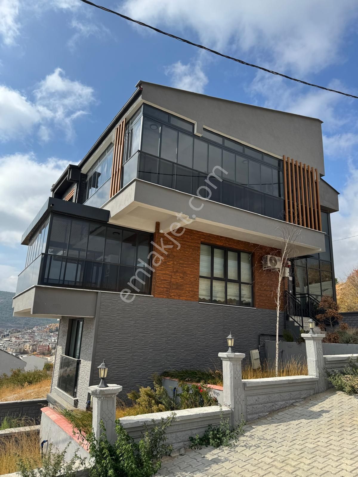 Eu Gayrimenkul'den Balıkesir Karesi'de Satılık Lüks Villa - Görsel 2